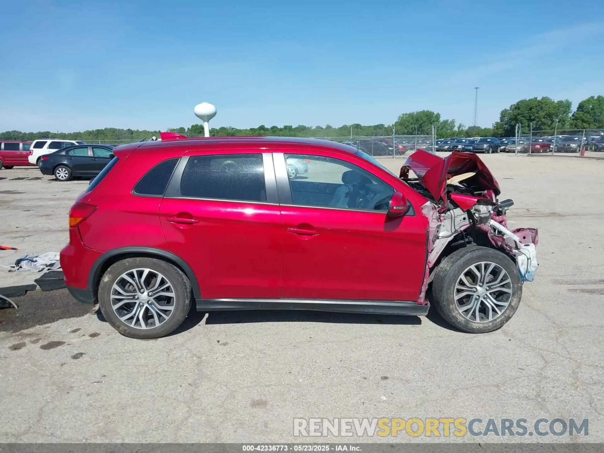 14 fotografías del automóvil dañado JA4AR3AU6KU007957 MITSUBISHI OUTLANDER SPORT 2019