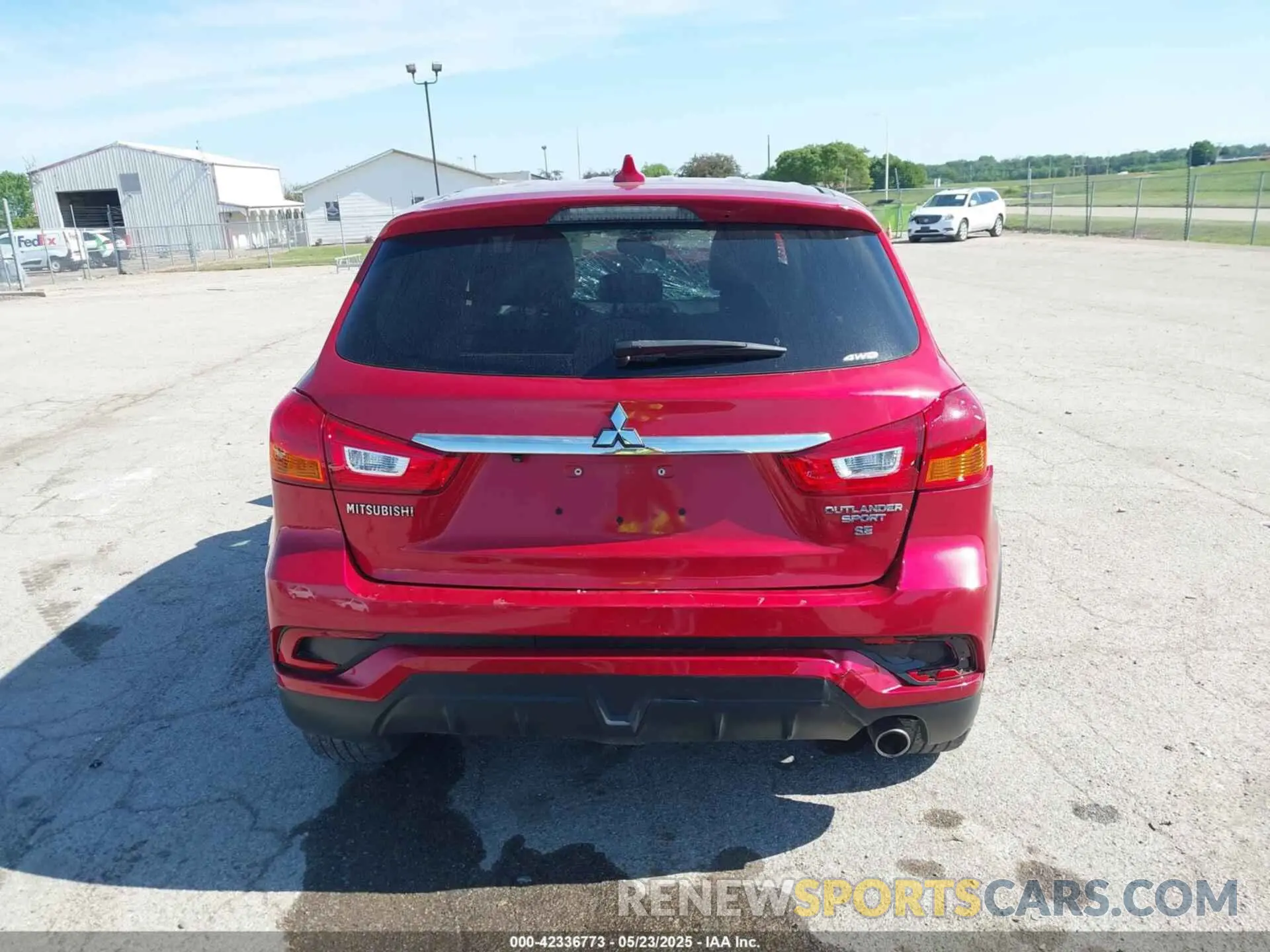 17 fotografías del automóvil dañado JA4AR3AU6KU007957 MITSUBISHI OUTLANDER SPORT 2019