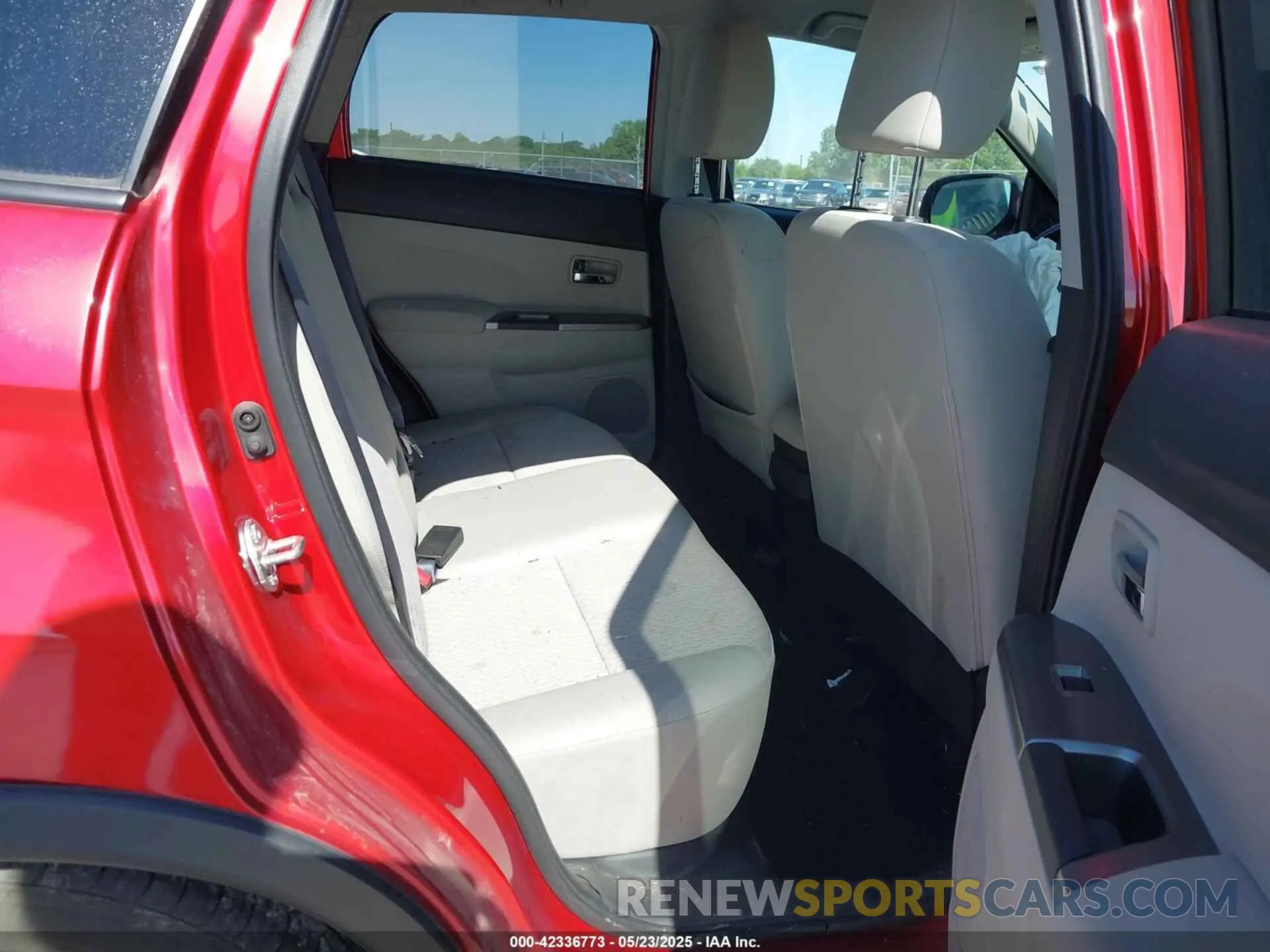 8 fotografías del automóvil dañado JA4AR3AU6KU007957 MITSUBISHI OUTLANDER SPORT 2019
