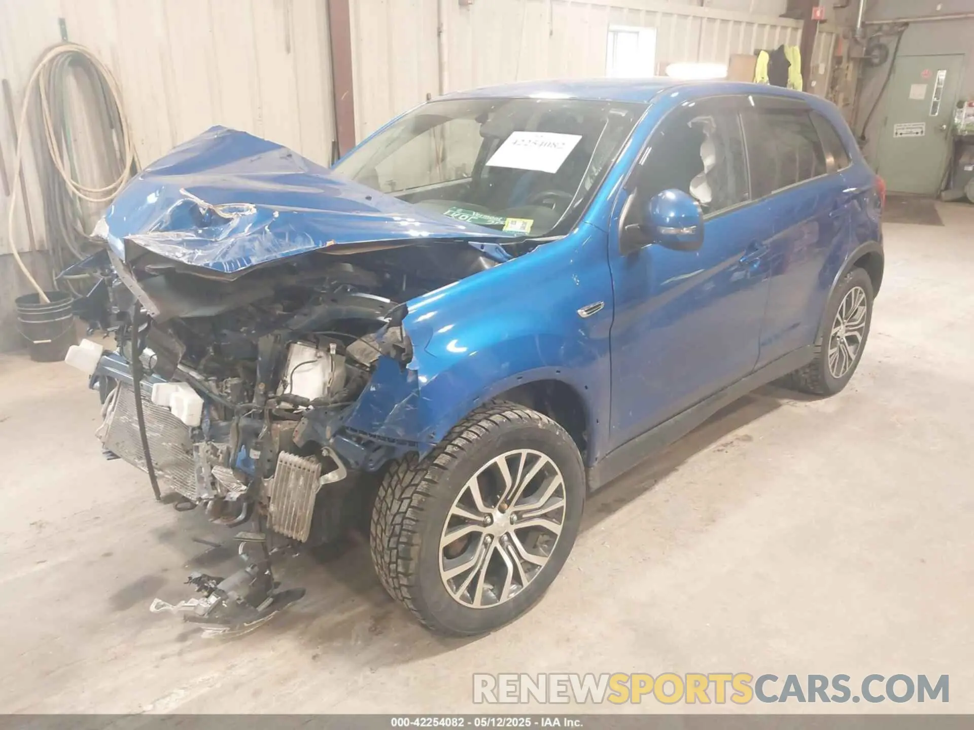 2 fotografías del automóvil dañado JA4AR3AU6KU033202 MITSUBISHI OUTLANDER SPORT 2019