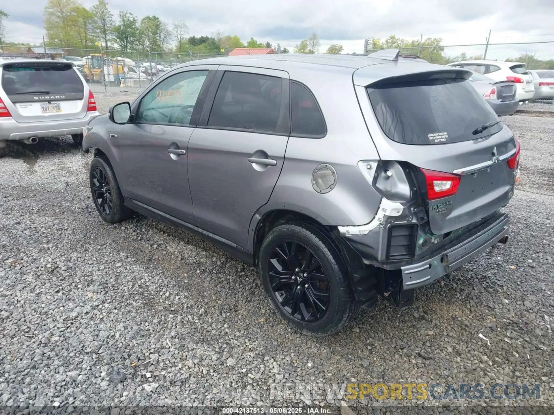 3 fotografías del automóvil dañado JA4AR3AUXKU023773 MITSUBISHI OUTLANDER SPORT 2019