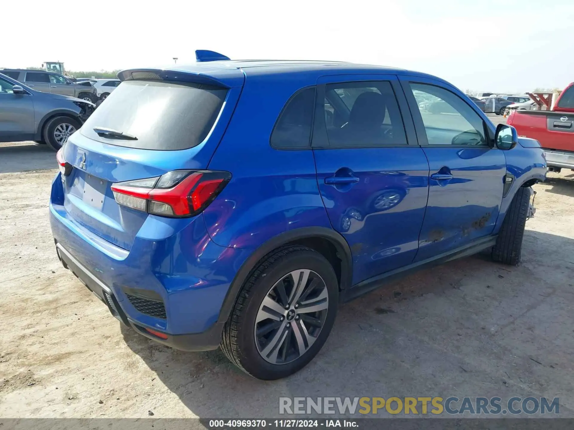 4 fotografías del automóvil dañado JA4AP3AU1LU011891 MITSUBISHI OUTLANDER SPORT 2020