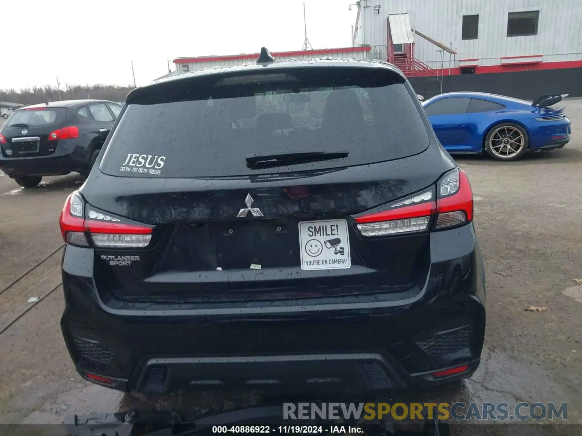 17 fotografías del automóvil dañado JA4AP3AU2LU011012 MITSUBISHI OUTLANDER SPORT 2020
