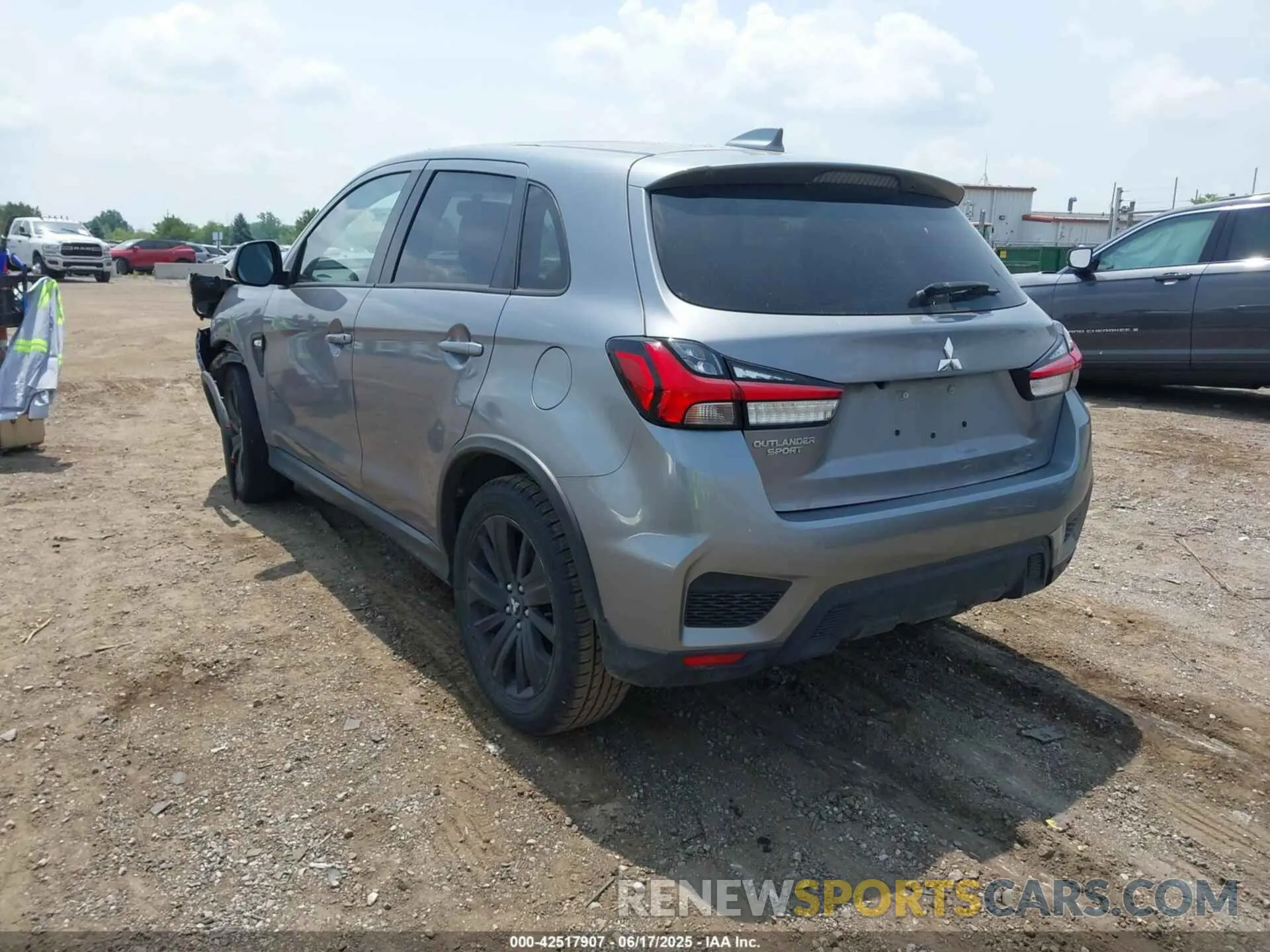3 fotografías del automóvil dañado JA4AP3AU2LU013097 MITSUBISHI OUTLANDER SPORT 2020
