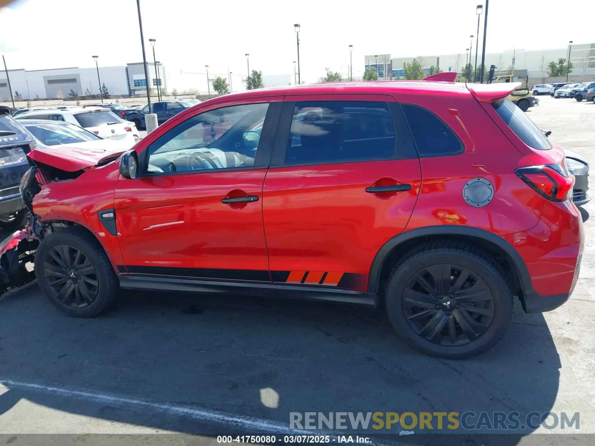 15 fotografías del automóvil dañado JA4AP3AU6LU025110 MITSUBISHI OUTLANDER SPORT 2020