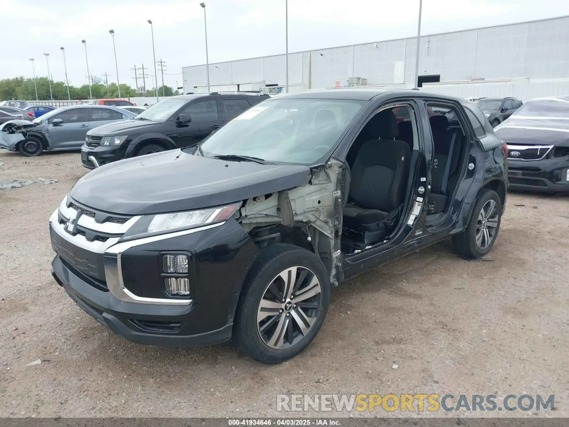 2 fotografías del automóvil dañado JA4AP3AU7LU008705 MITSUBISHI OUTLANDER SPORT 2020
