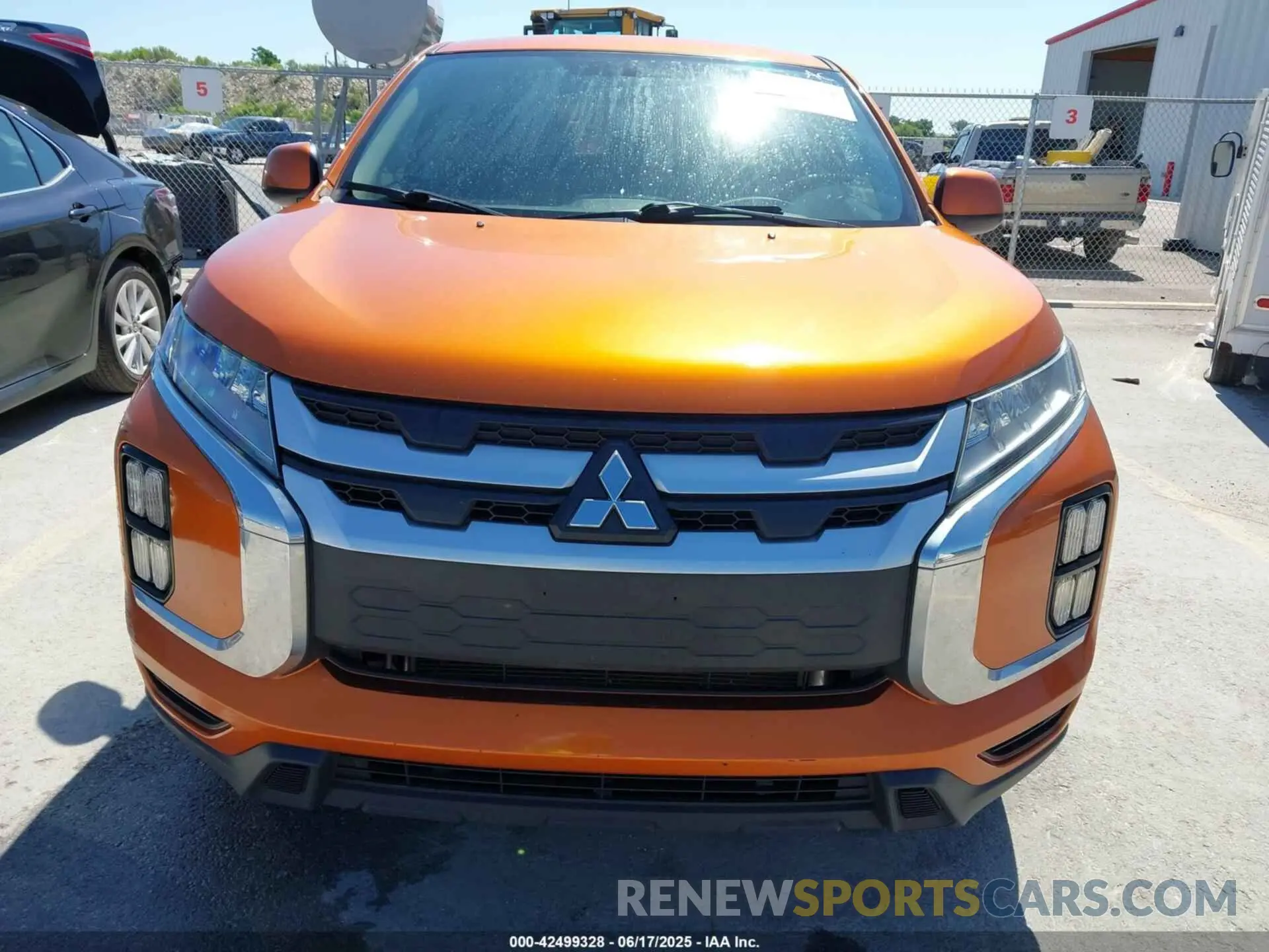 12 fotografías del automóvil dañado JA4AP3AU7LU010129 MITSUBISHI OUTLANDER SPORT 2020