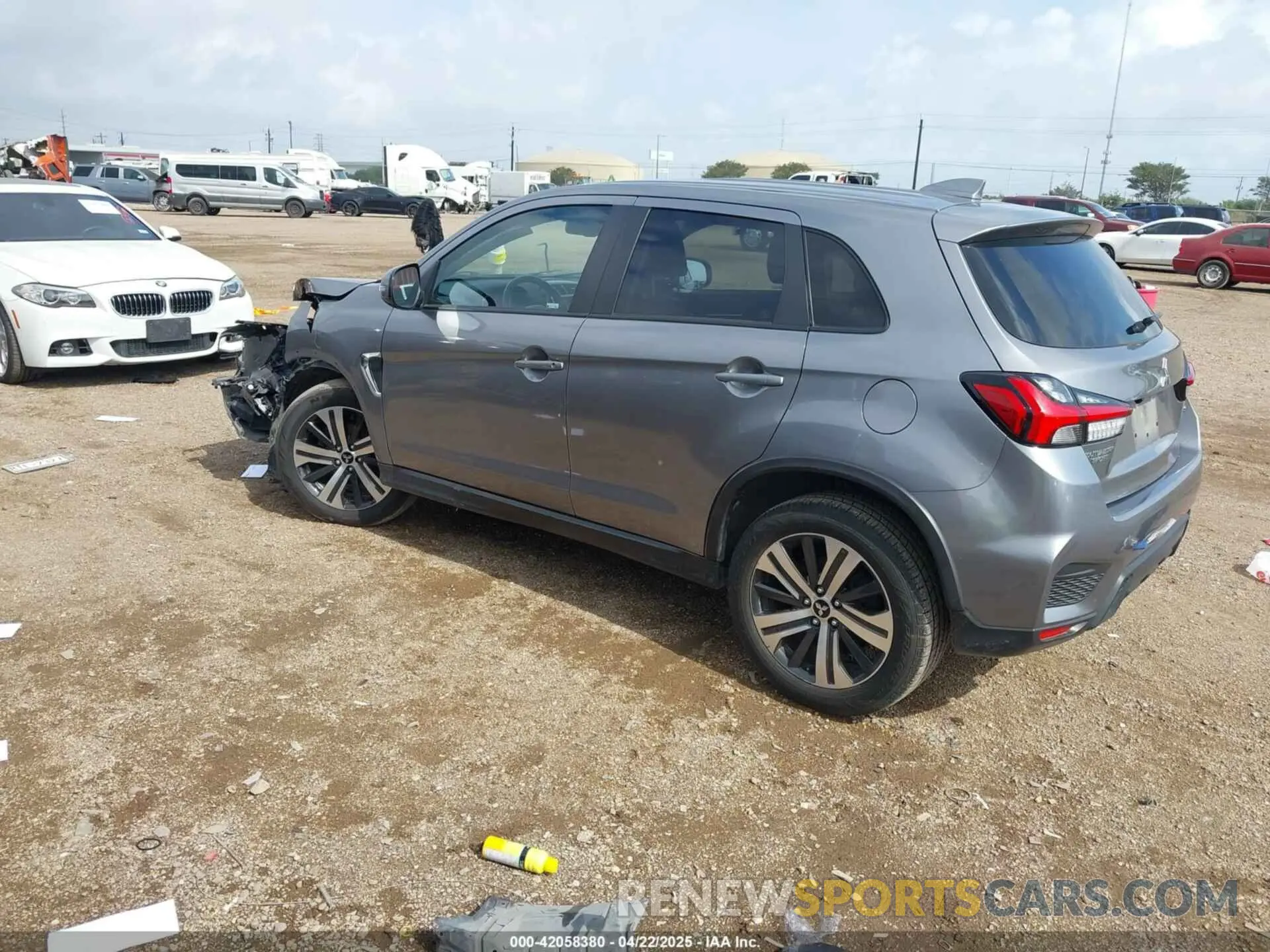 3 fotografías del automóvil dañado JA4AP4AU1LU028504 MITSUBISHI OUTLANDER SPORT 2020