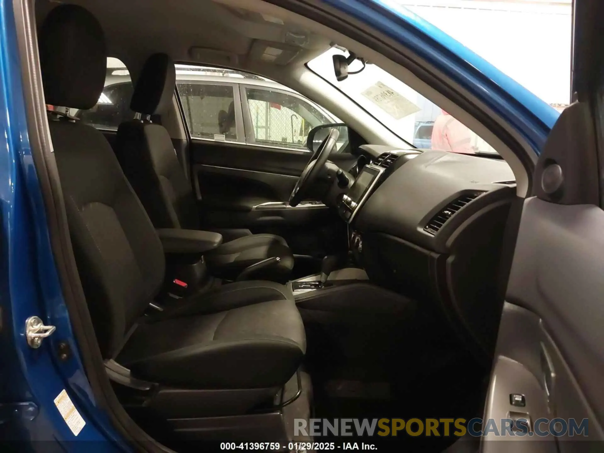 5 fotografías del automóvil dañado JA4AR3AU0LU029888 MITSUBISHI OUTLANDER SPORT 2020