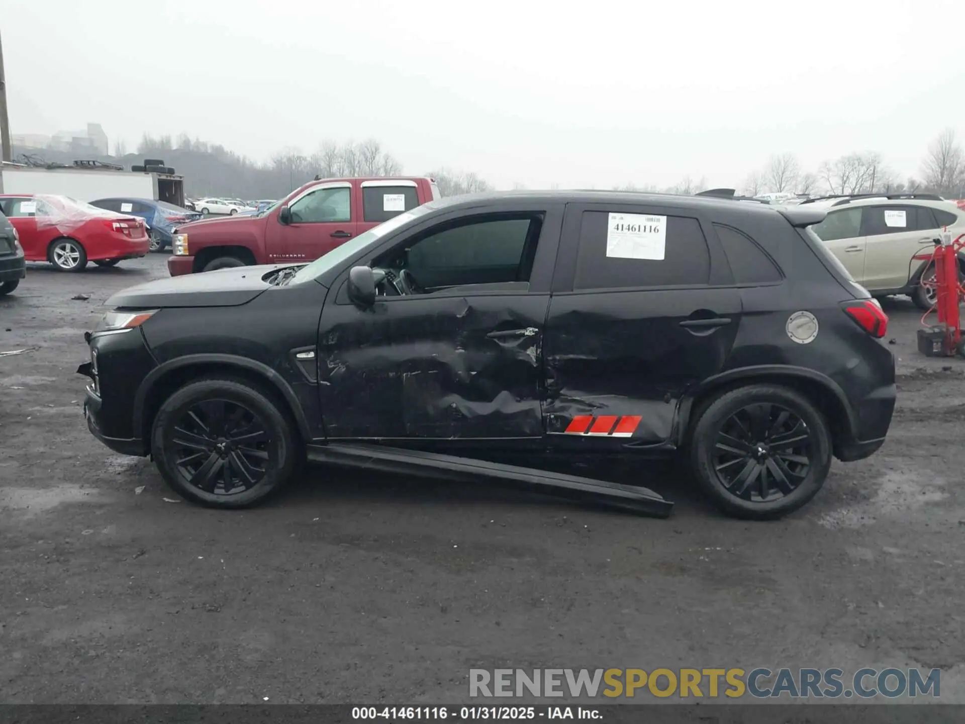 14 fotografías del automóvil dañado JA4AR3AU1LU019659 MITSUBISHI OUTLANDER SPORT 2020