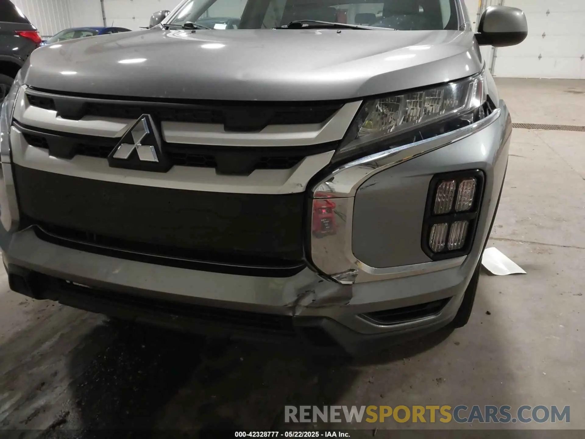 17 fotografías del automóvil dañado JA4AR3AU2LU016320 MITSUBISHI OUTLANDER SPORT 2020