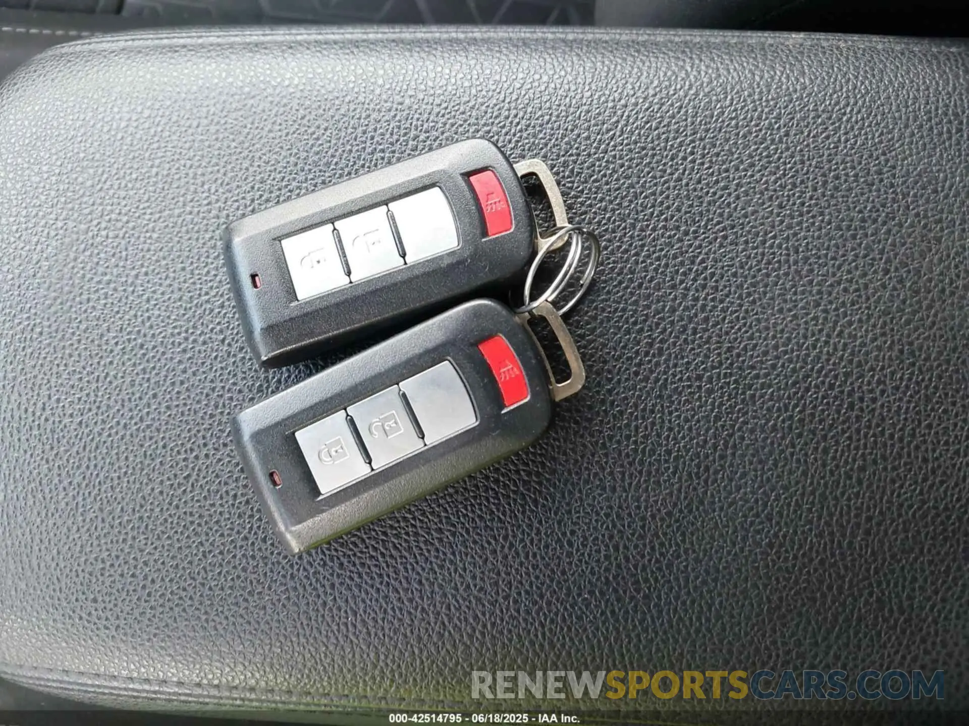 11 fotografías del automóvil dañado JA4AR3AU5LU029367 MITSUBISHI OUTLANDER SPORT 2020