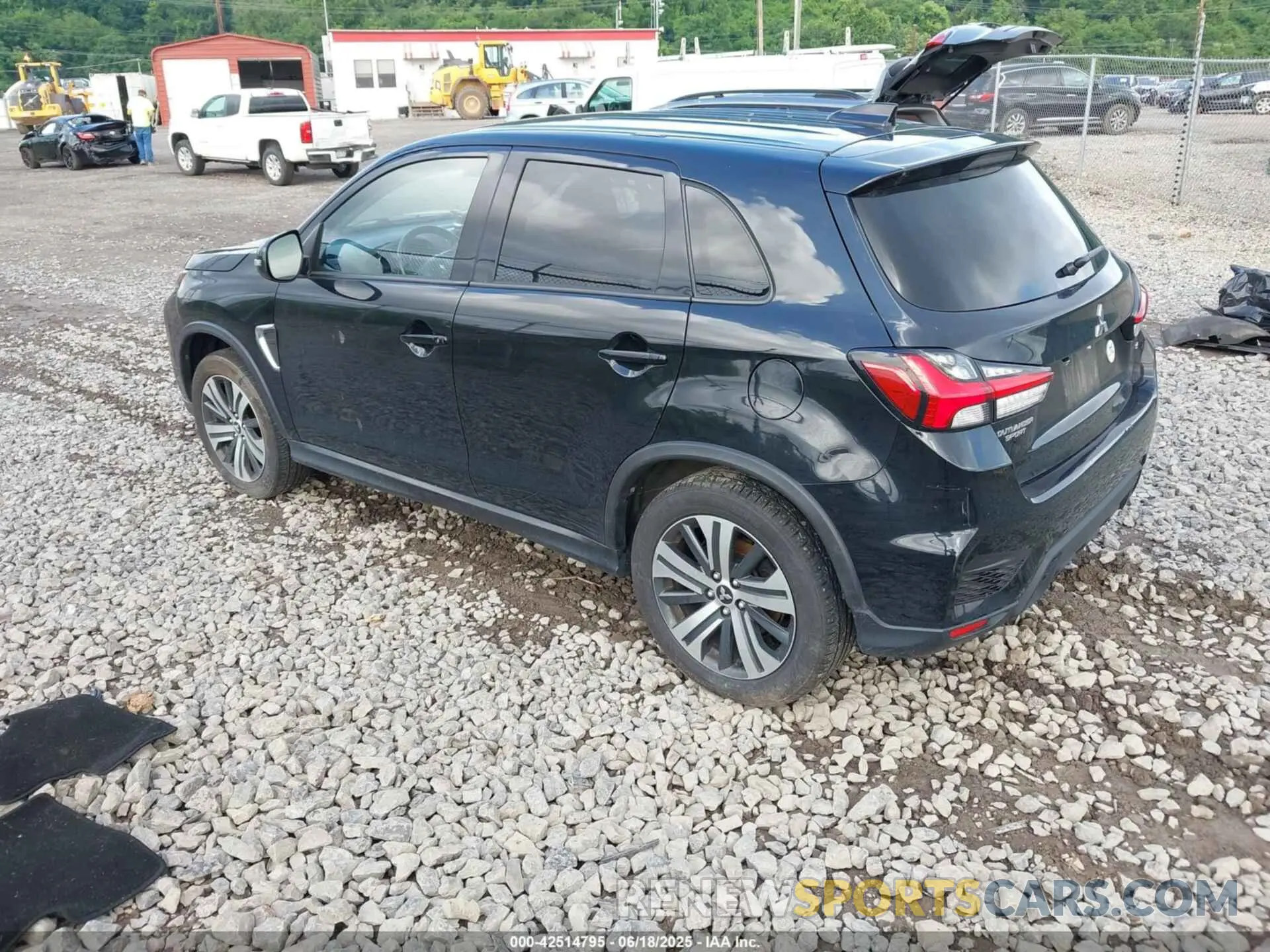 3 fotografías del automóvil dañado JA4AR3AU5LU029367 MITSUBISHI OUTLANDER SPORT 2020