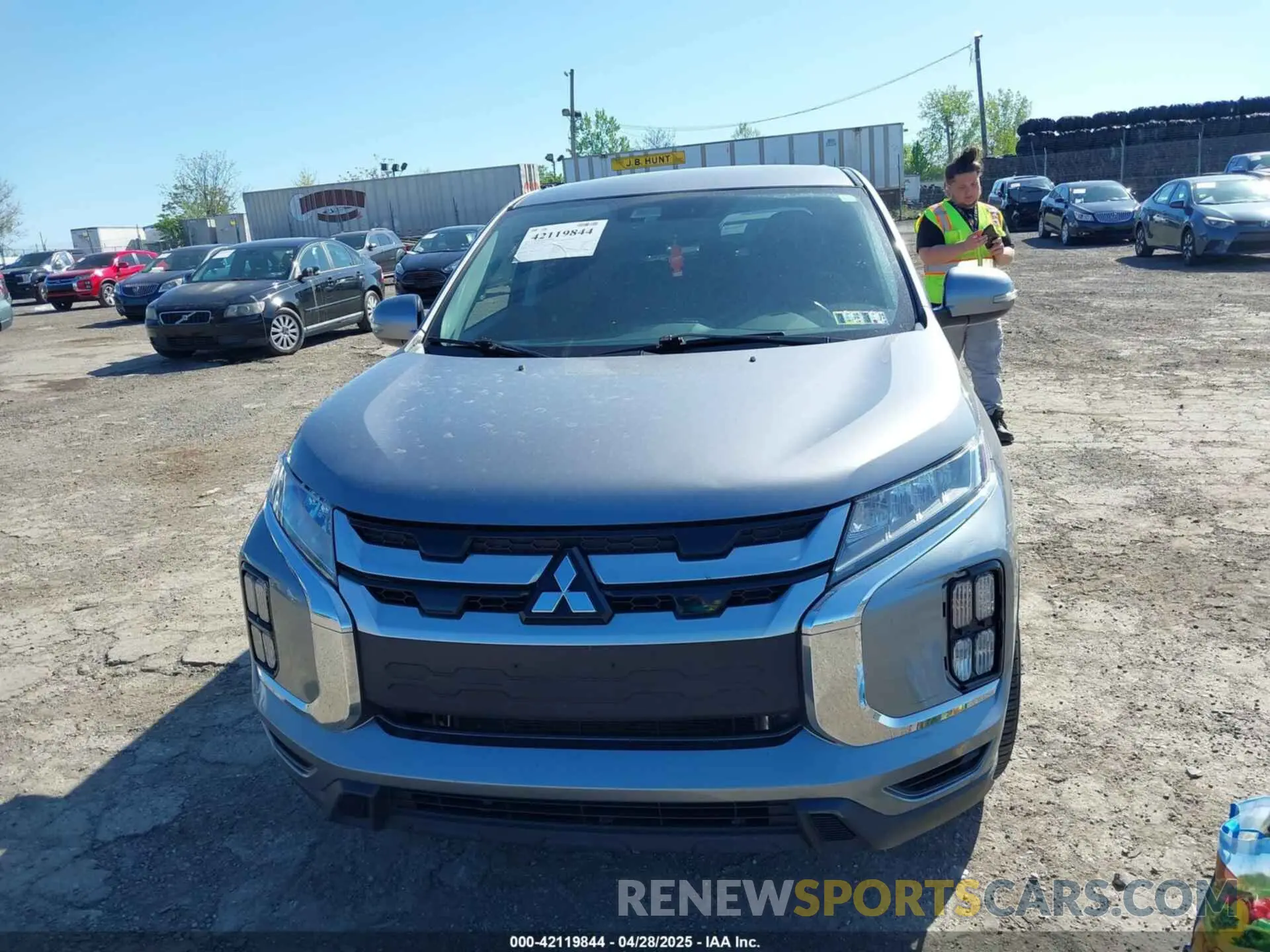 12 fotografías del automóvil dañado JA4AR3AU6LU023903 MITSUBISHI OUTLANDER SPORT 2020