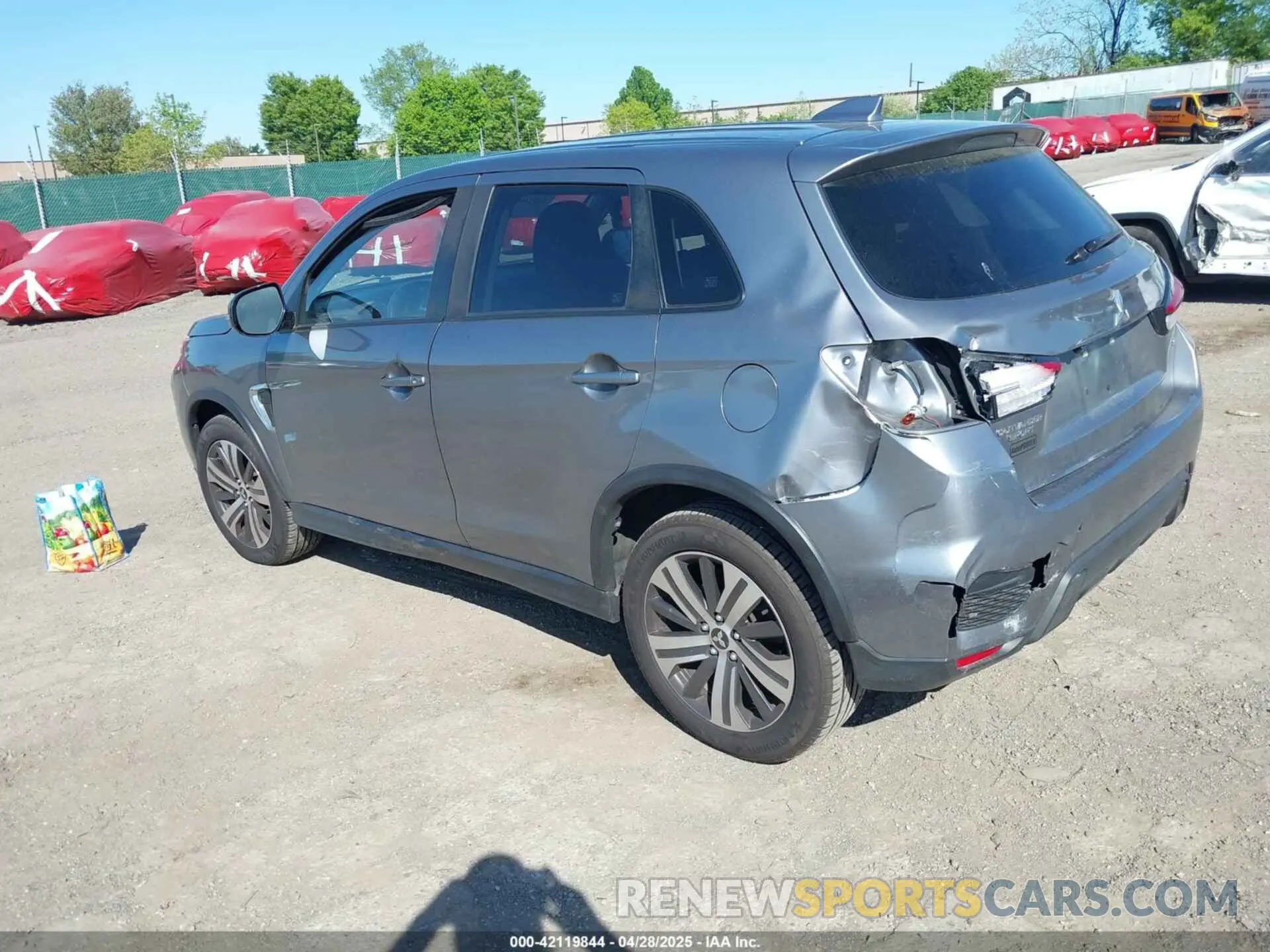 3 fotografías del automóvil dañado JA4AR3AU6LU023903 MITSUBISHI OUTLANDER SPORT 2020