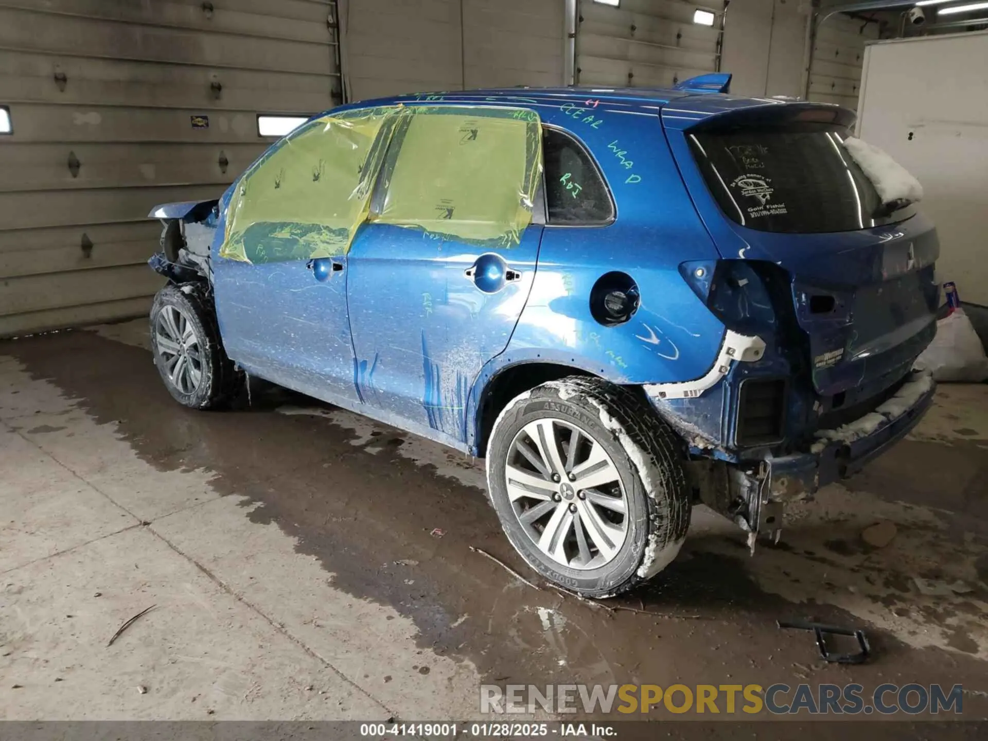 3 fotografías del automóvil dañado JA4AR3AU8LU002485 MITSUBISHI OUTLANDER SPORT 2020