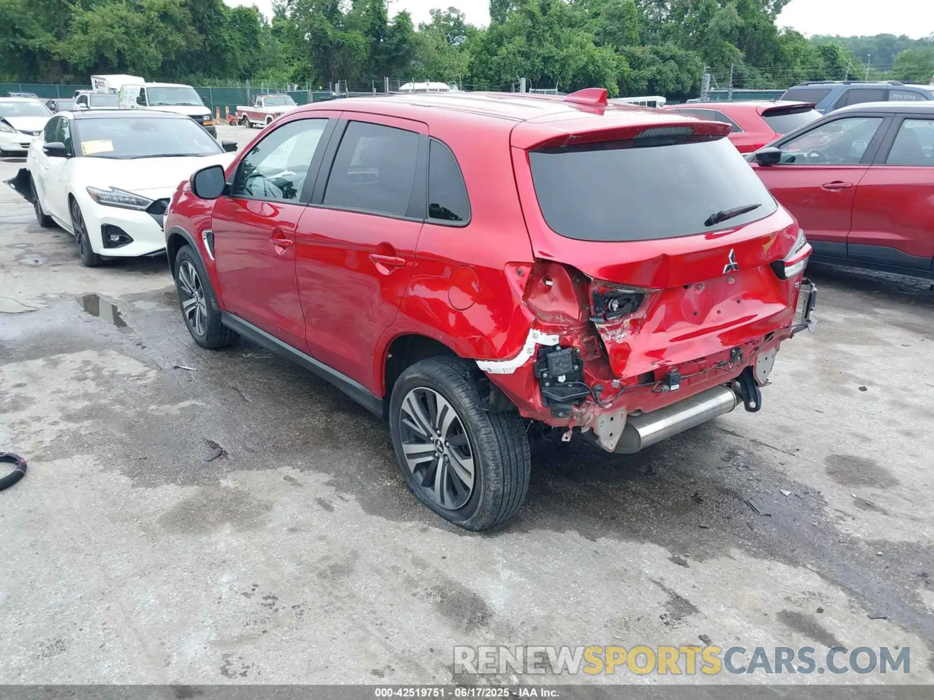 3 fotografías del automóvil dañado JA4AR3AU8LU007959 MITSUBISHI OUTLANDER SPORT 2020