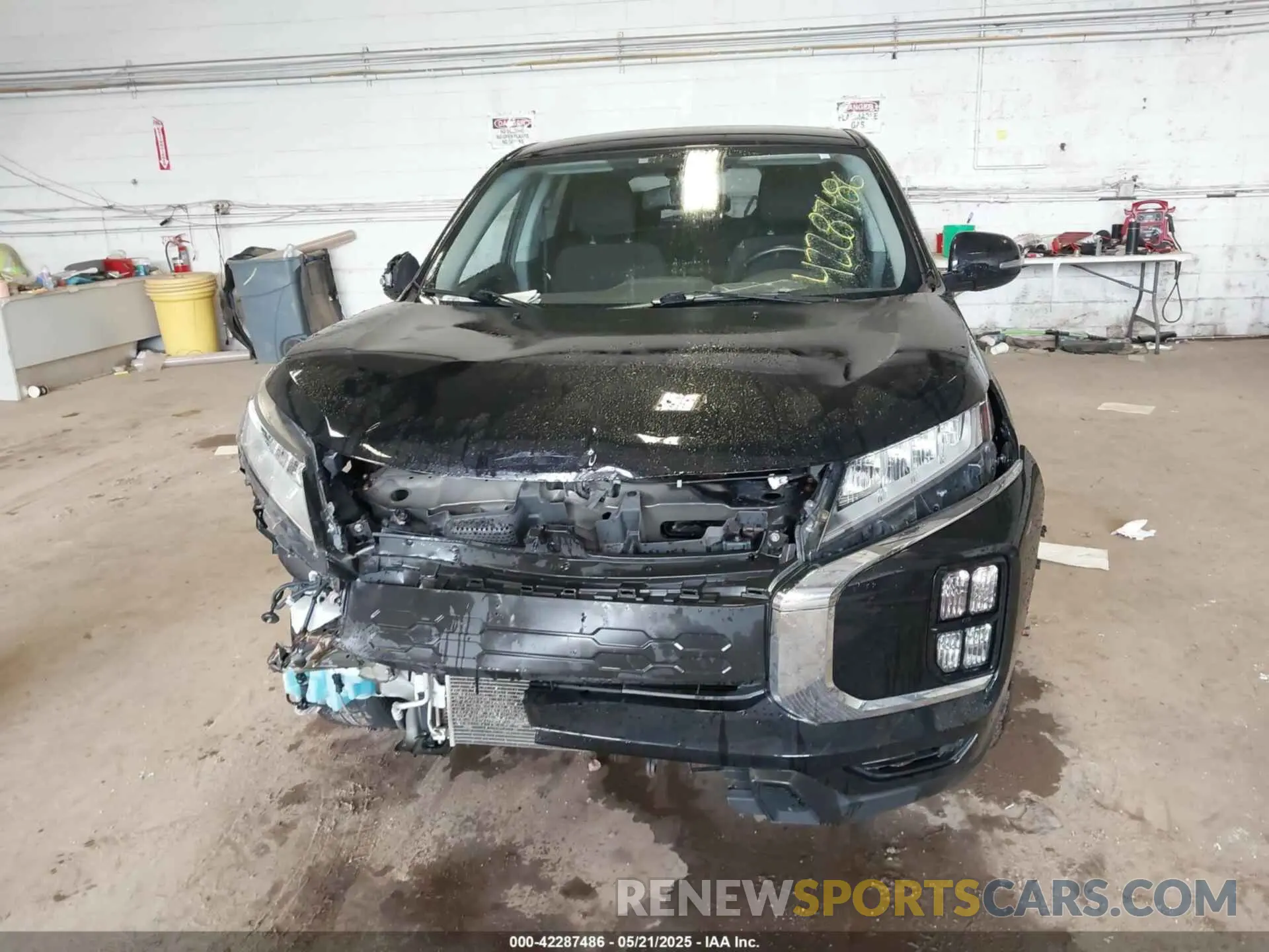 11 fotografías del automóvil dañado JA4AR3AU8LU029105 MITSUBISHI OUTLANDER SPORT 2020