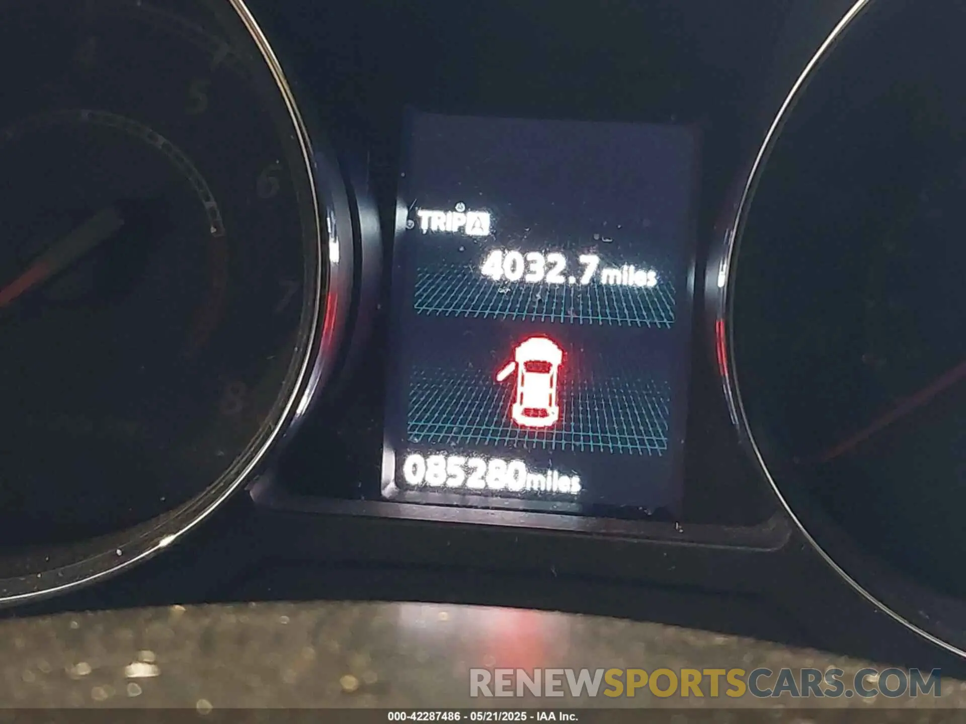 14 fotografías del automóvil dañado JA4AR3AU8LU029105 MITSUBISHI OUTLANDER SPORT 2020
