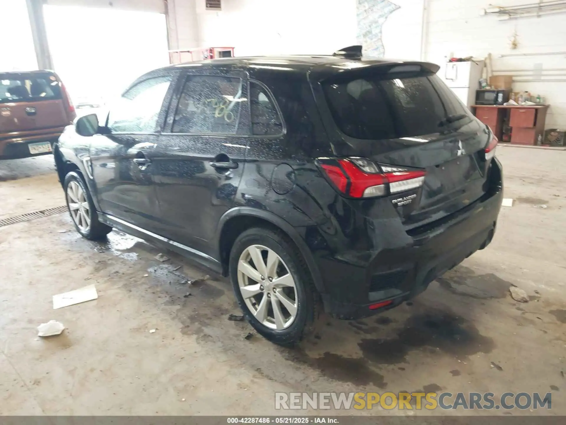 3 fotografías del automóvil dañado JA4AR3AU8LU029105 MITSUBISHI OUTLANDER SPORT 2020