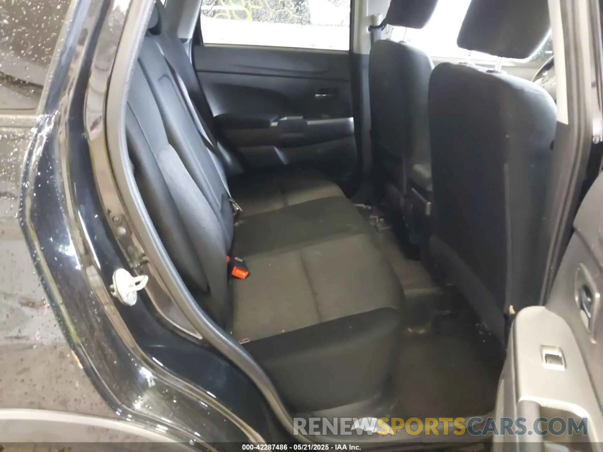 8 fotografías del automóvil dañado JA4AR3AU8LU029105 MITSUBISHI OUTLANDER SPORT 2020