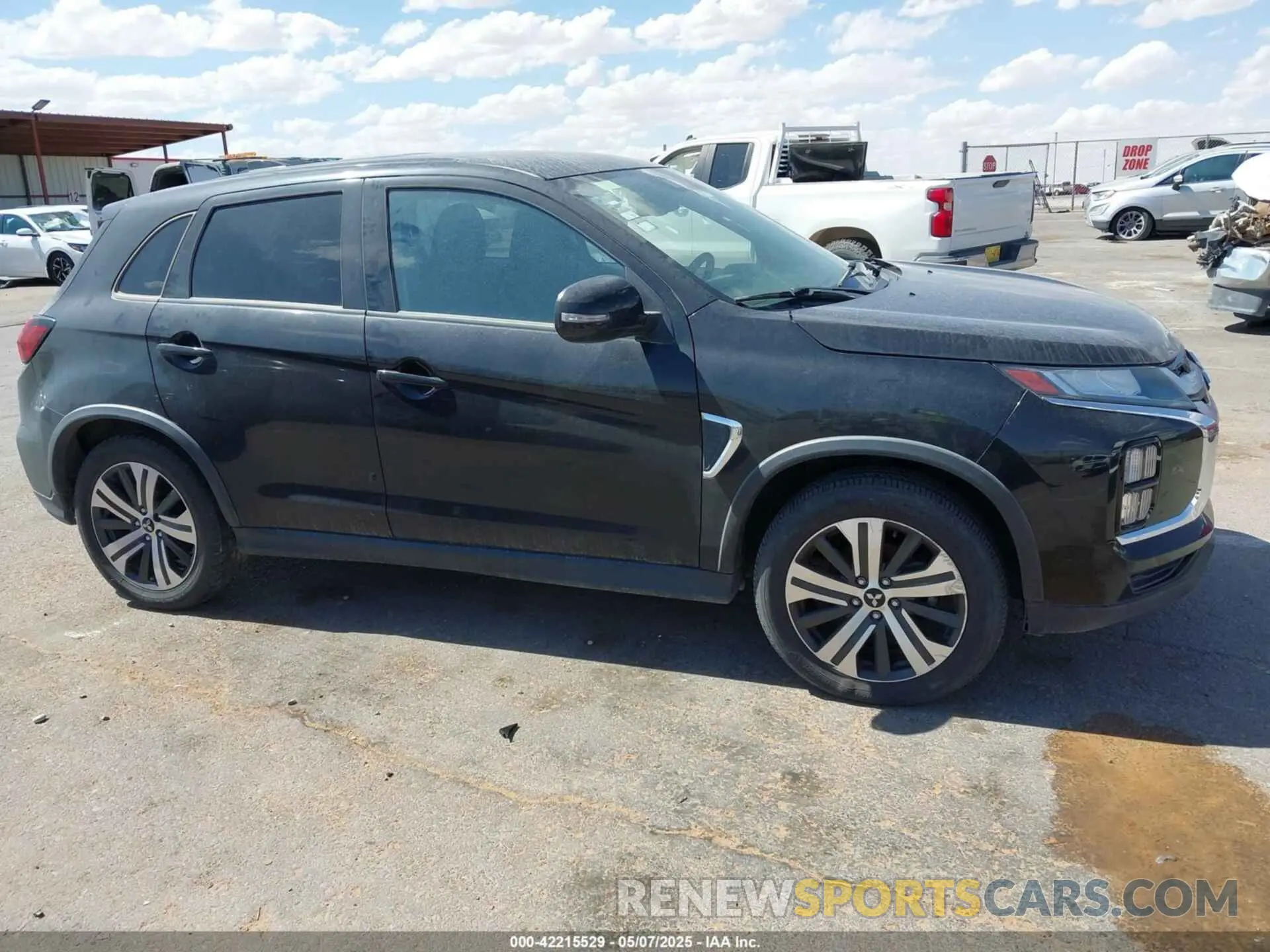 12 fotografías del automóvil dañado JA4AR3AU9LU021336 MITSUBISHI OUTLANDER SPORT 2020