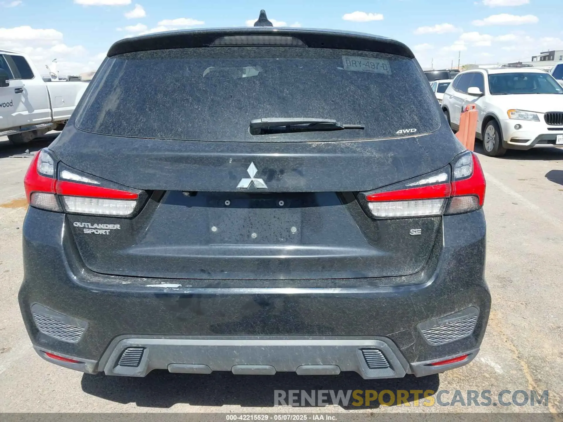 15 fotografías del automóvil dañado JA4AR3AU9LU021336 MITSUBISHI OUTLANDER SPORT 2020