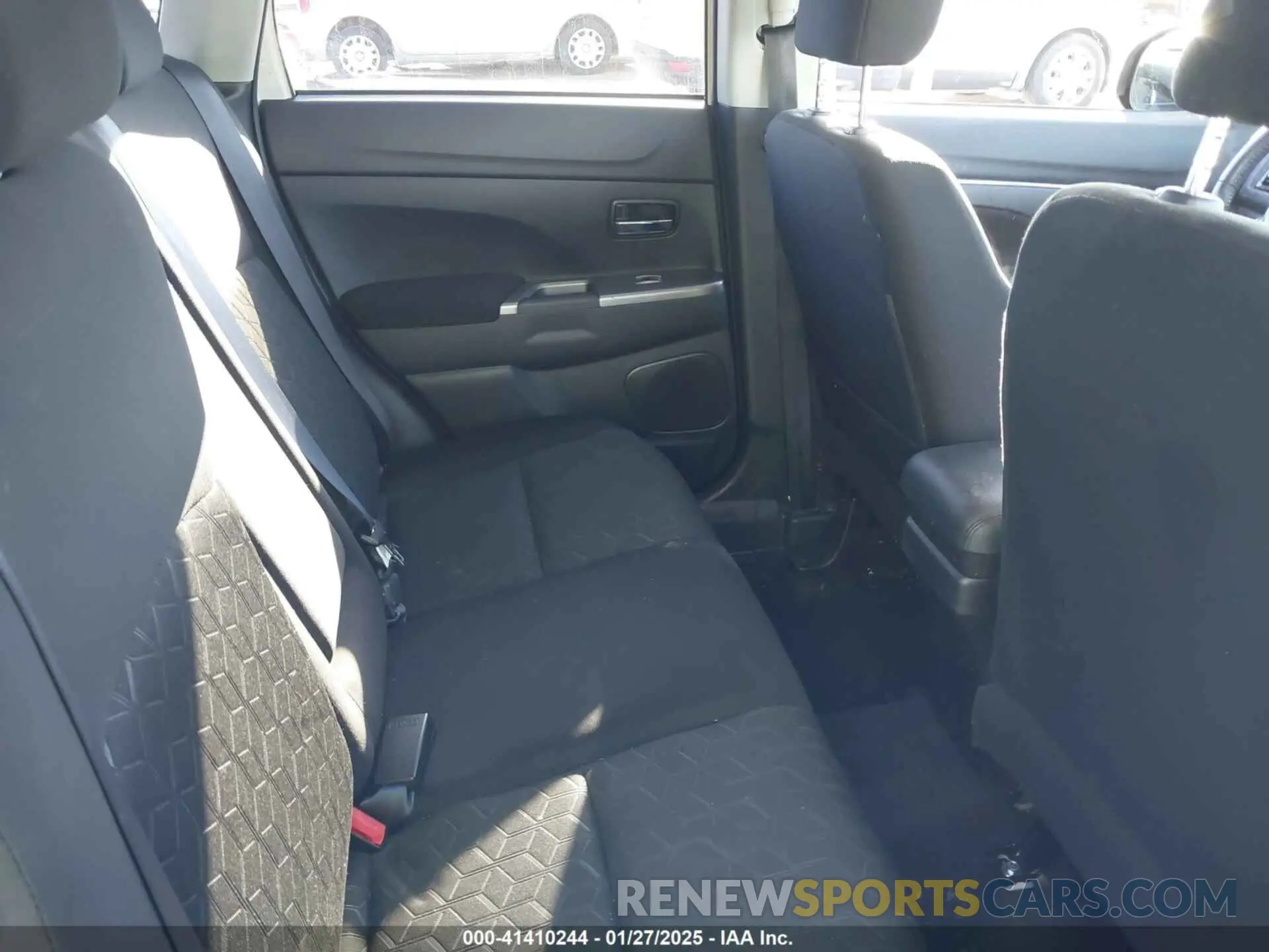 8 fotografías del automóvil dañado JA4AR3AUXLU020549 MITSUBISHI OUTLANDER SPORT 2020