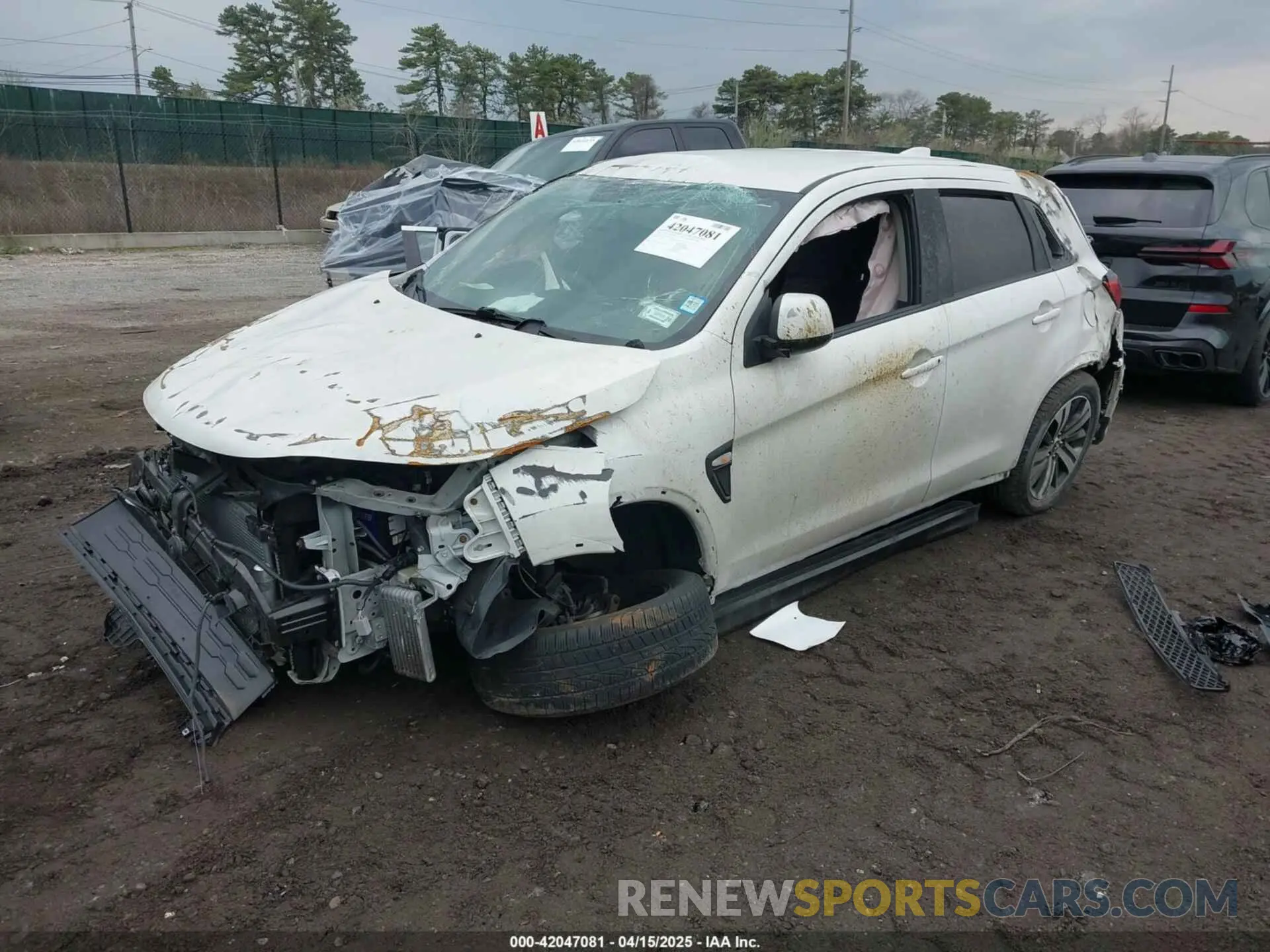 2 fotografías del automóvil dañado JA4AR3AUXLU027372 MITSUBISHI OUTLANDER SPORT 2020