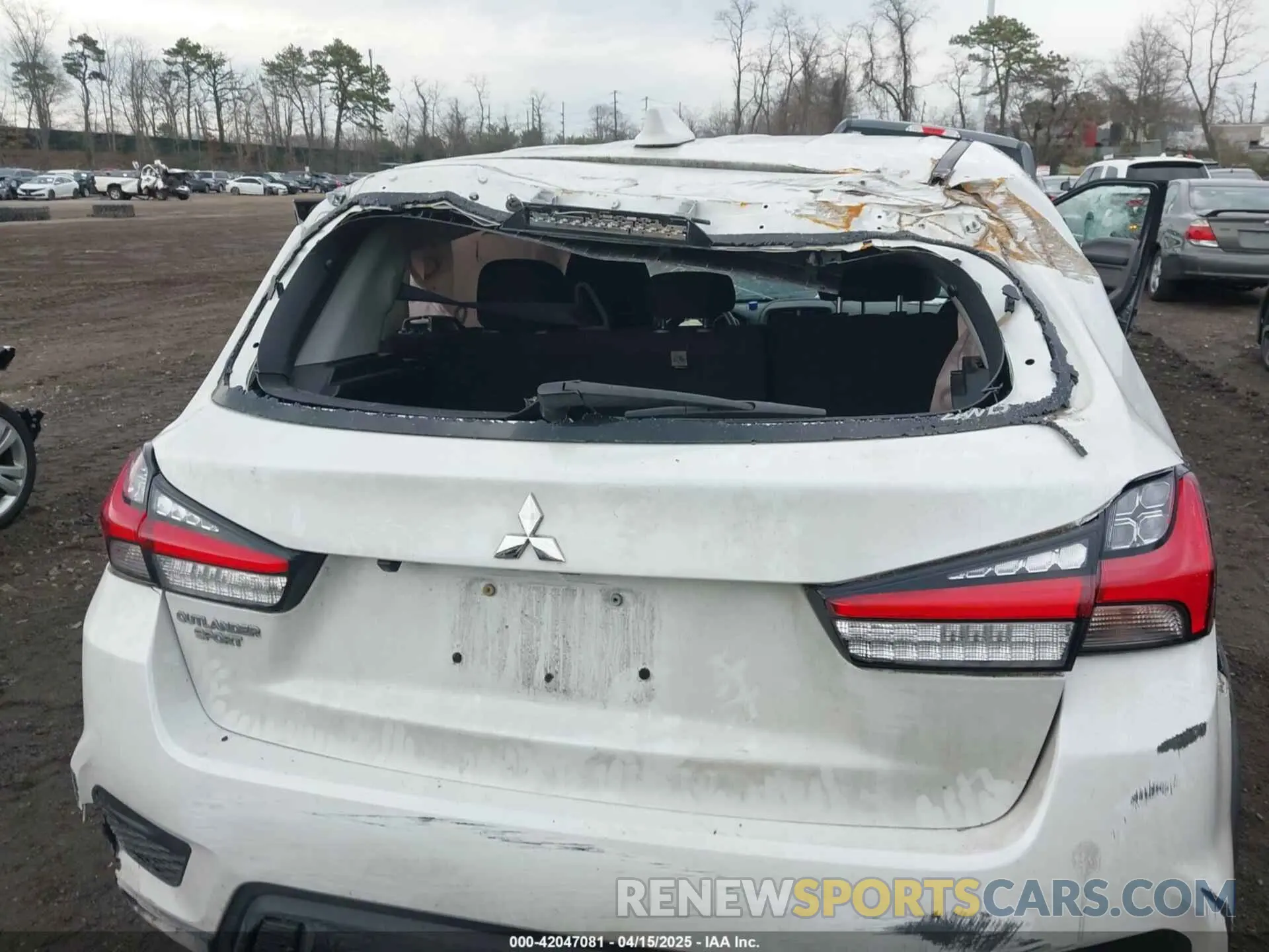 20 fotografías del automóvil dañado JA4AR3AUXLU027372 MITSUBISHI OUTLANDER SPORT 2020