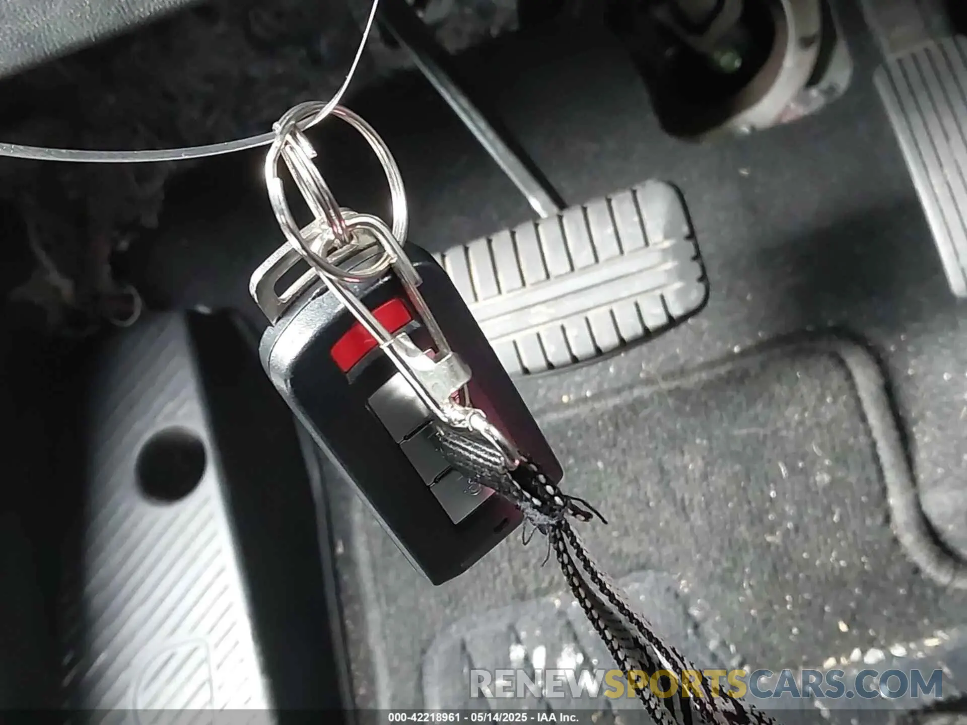 11 fotografías del automóvil dañado JA4AR4AW4LU002443 MITSUBISHI OUTLANDER SPORT 2020