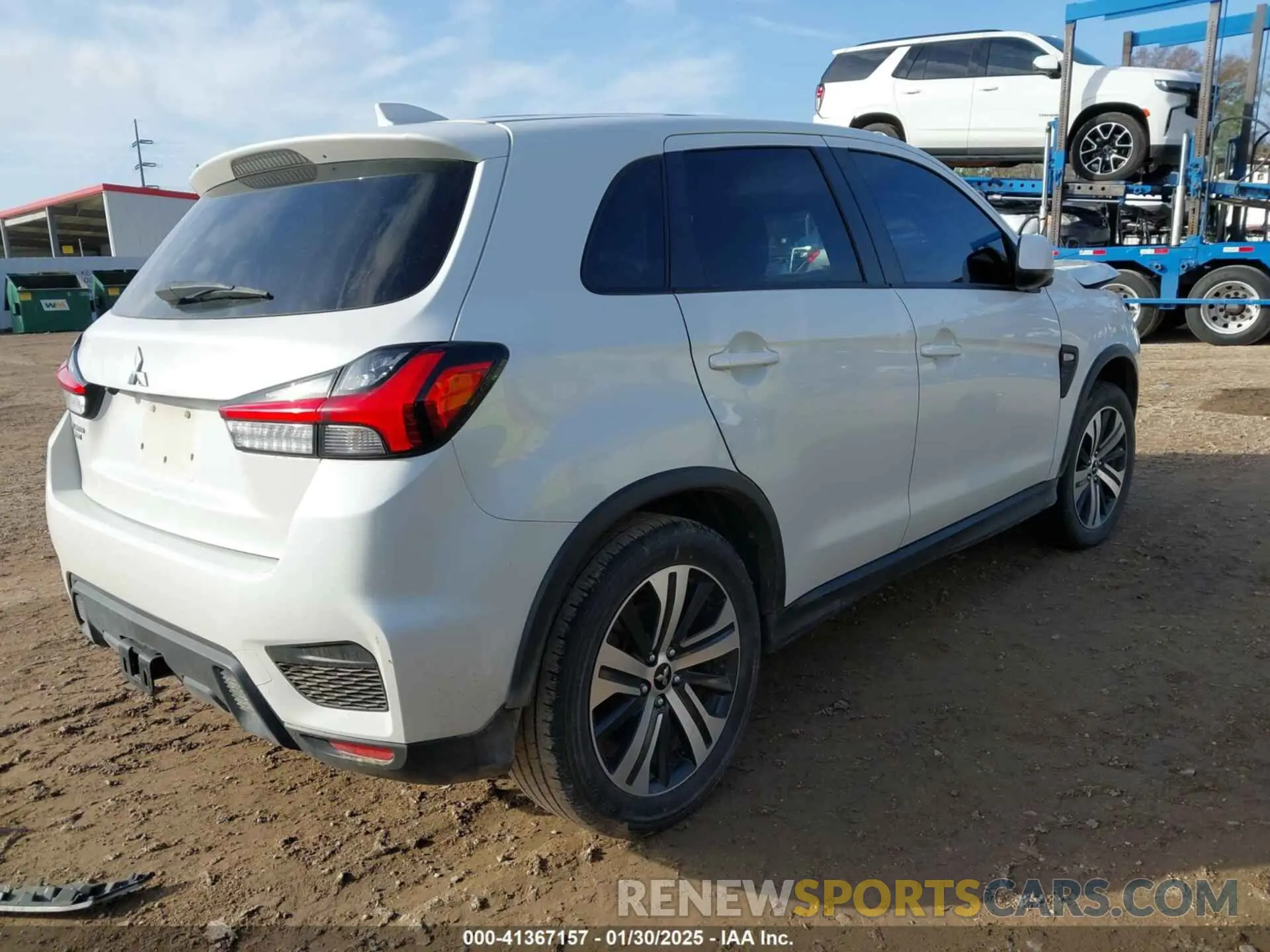 4 fotografías del automóvil dañado JA4APUAU5MU016342 MITSUBISHI OUTLANDER SPORT 2021