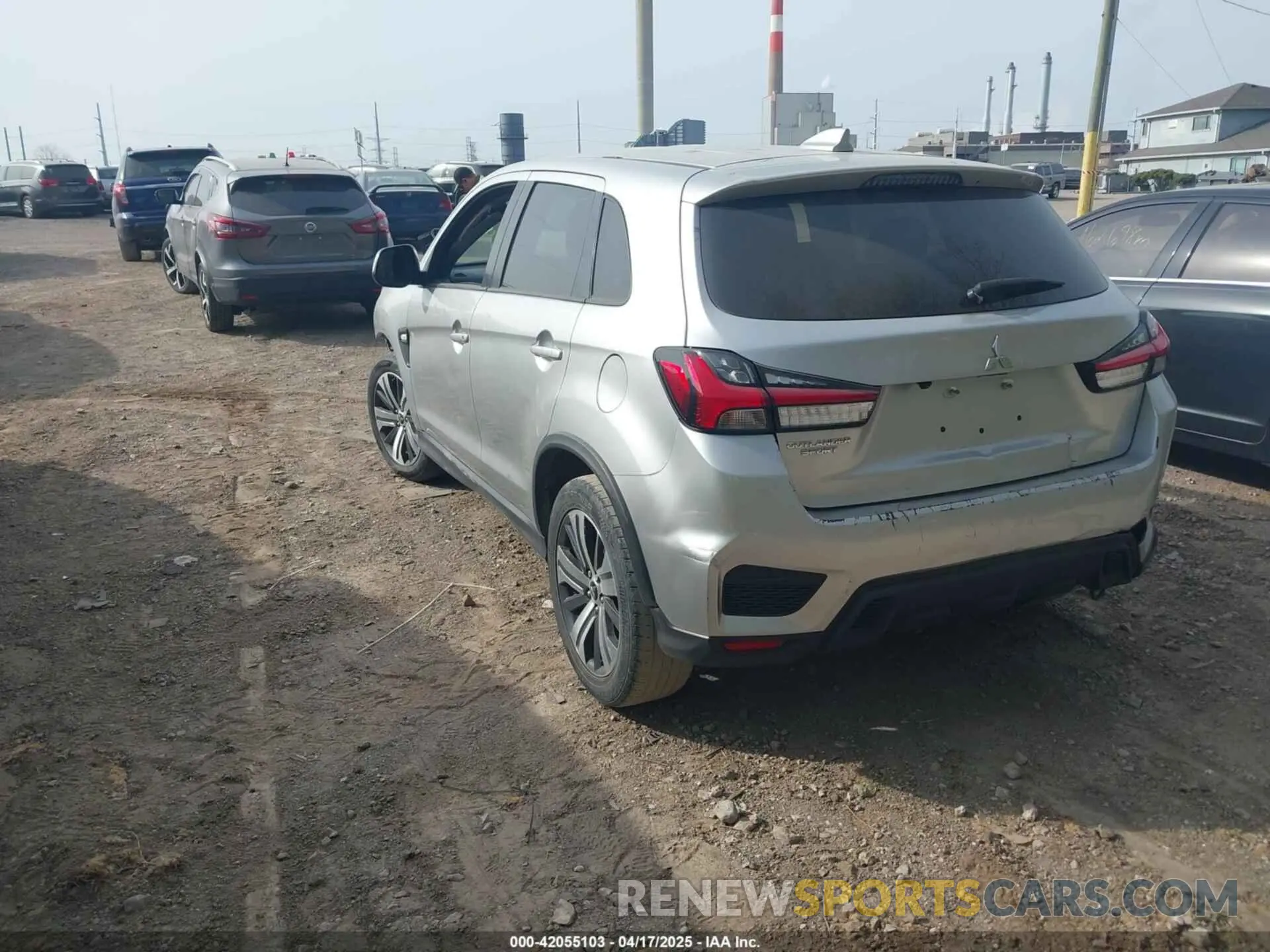 3 fotografías del automóvil dañado JA4APUAU9MU031863 MITSUBISHI OUTLANDER SPORT 2021