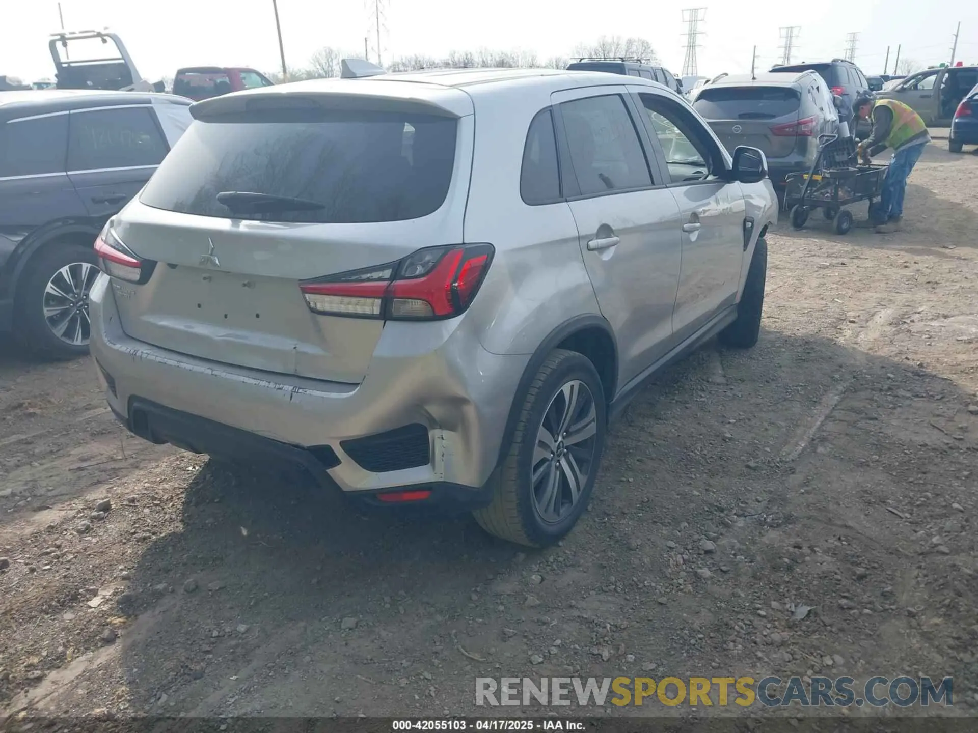 4 fotografías del automóvil dañado JA4APUAU9MU031863 MITSUBISHI OUTLANDER SPORT 2021