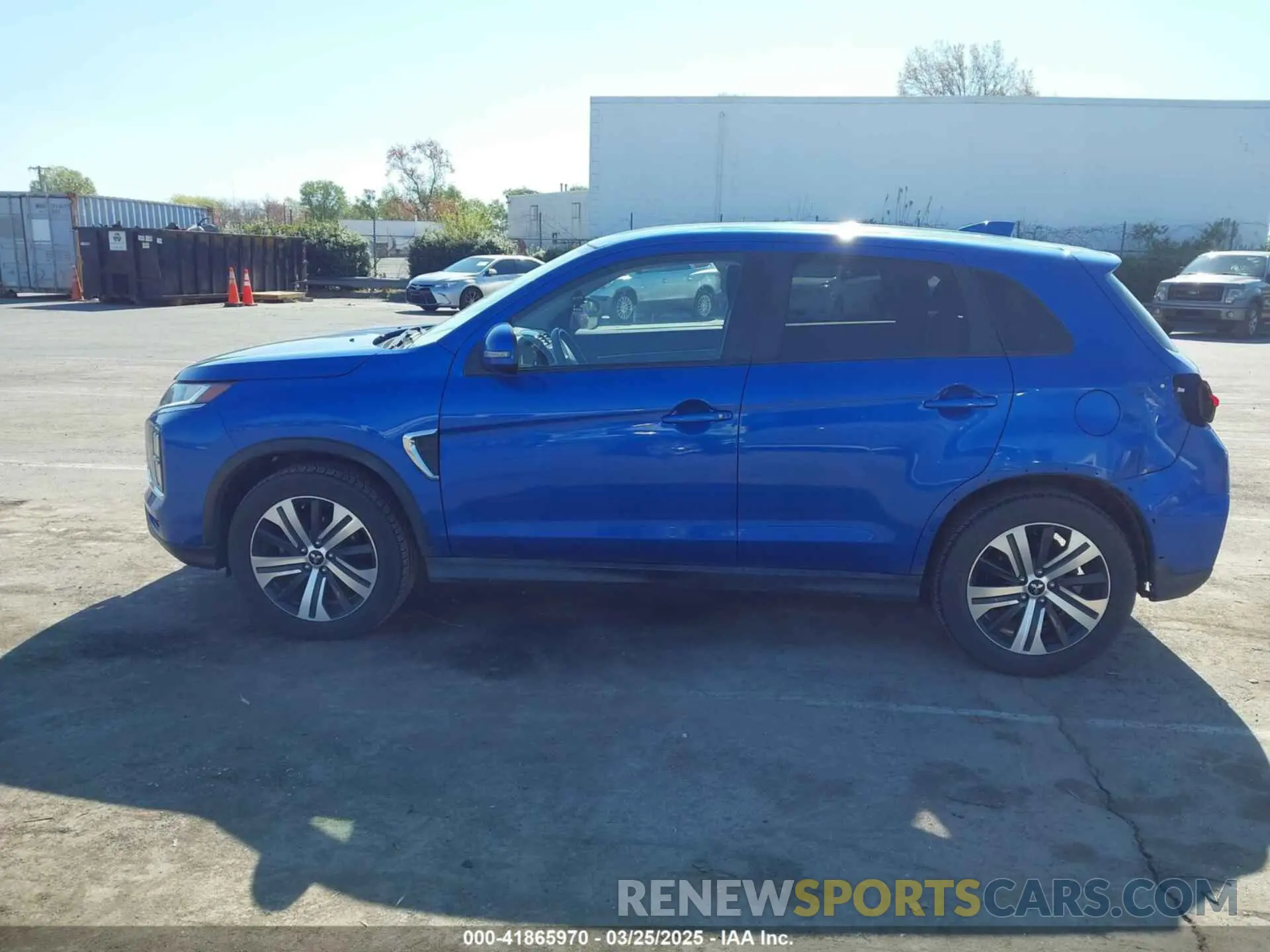 14 fotografías del automóvil dañado JA4APVAU4MU009808 MITSUBISHI OUTLANDER SPORT 2021
