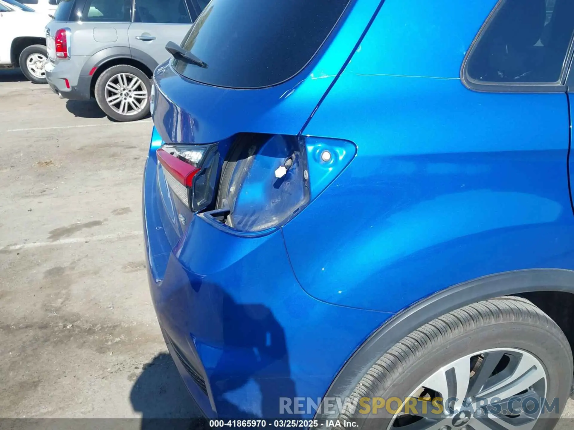 17 fotografías del automóvil dañado JA4APVAU4MU009808 MITSUBISHI OUTLANDER SPORT 2021