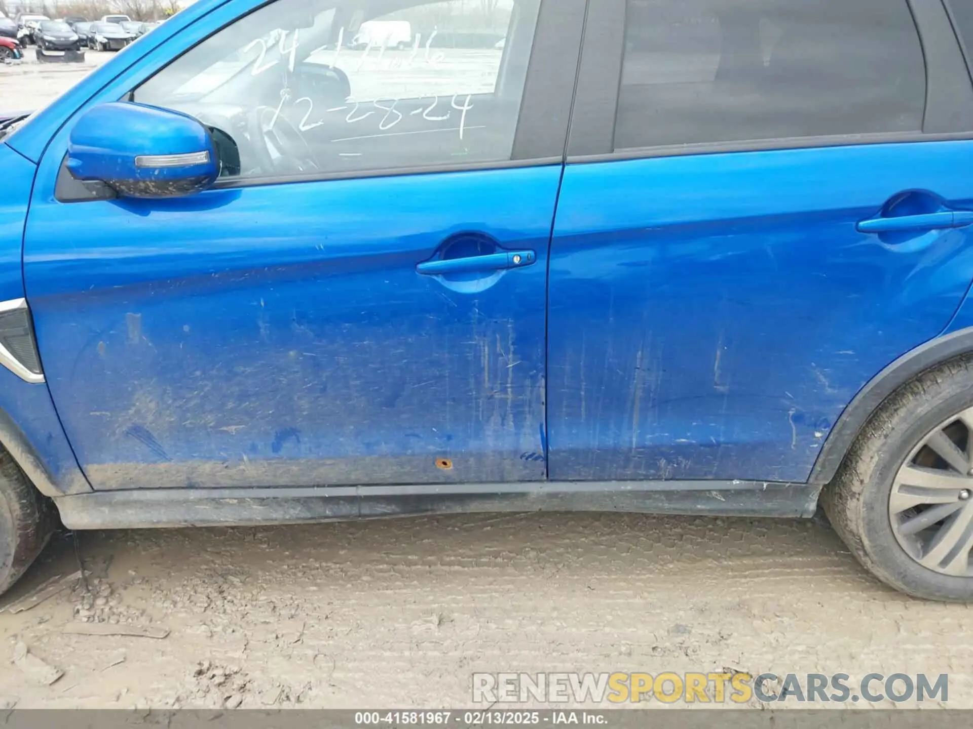 14 fotografías del automóvil dañado JA4APVAU7MU011729 MITSUBISHI OUTLANDER SPORT 2021