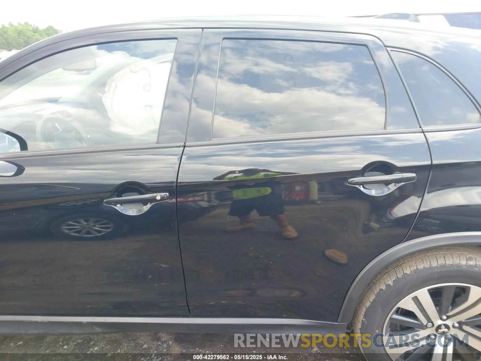15 fotografías del automóvil dañado JA4APVAU8MU030791 MITSUBISHI OUTLANDER SPORT 2021