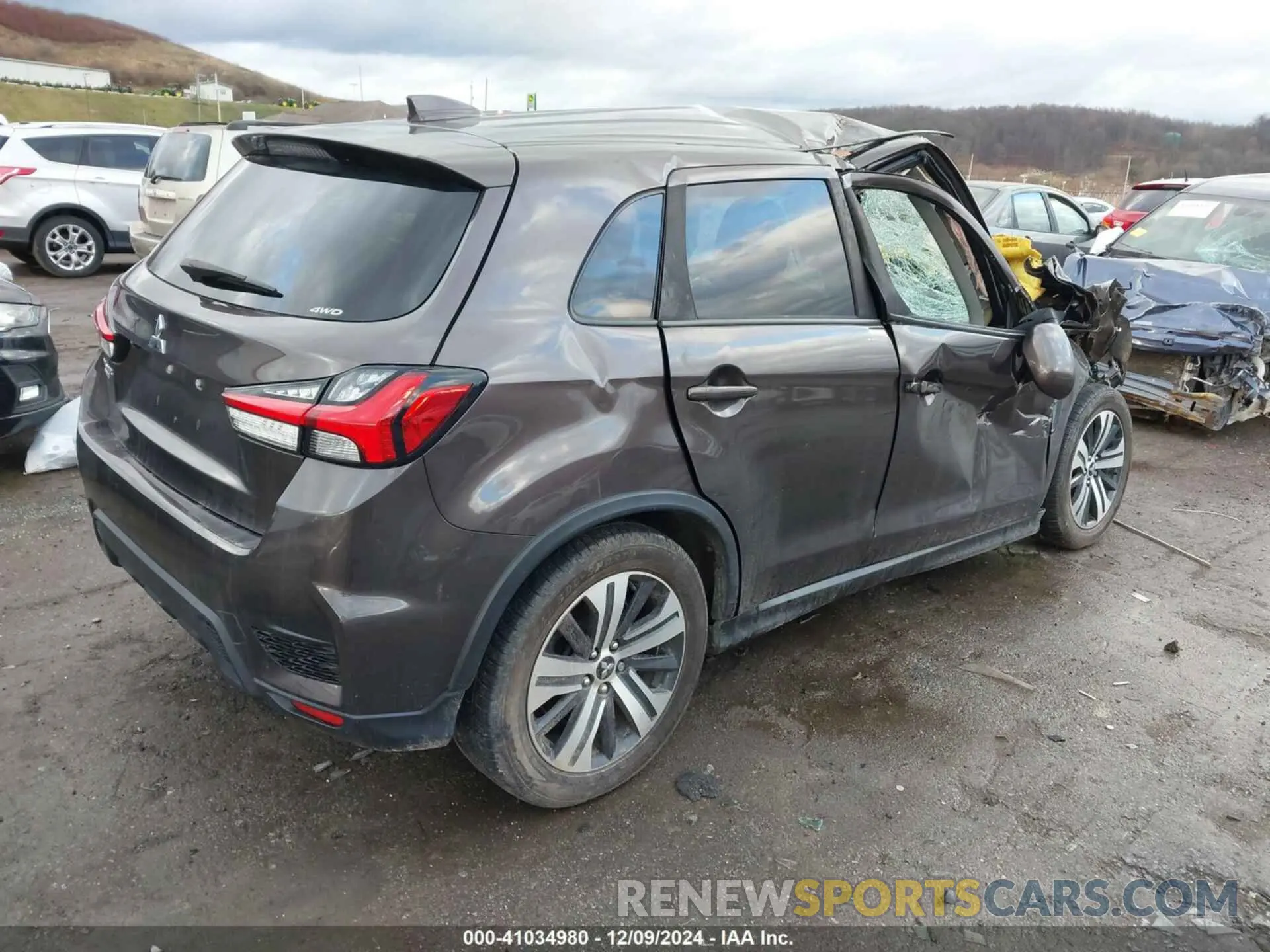 4 fotografías del automóvil dañado JA4ARUAU2MU005504 MITSUBISHI OUTLANDER SPORT 2021