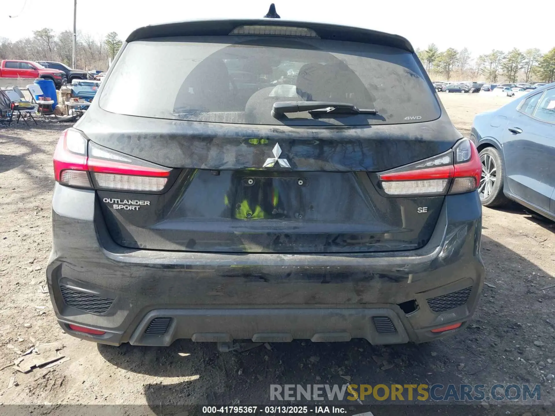 17 fotografías del automóvil dañado JA4ARUAU2MU018656 MITSUBISHI OUTLANDER SPORT 2021