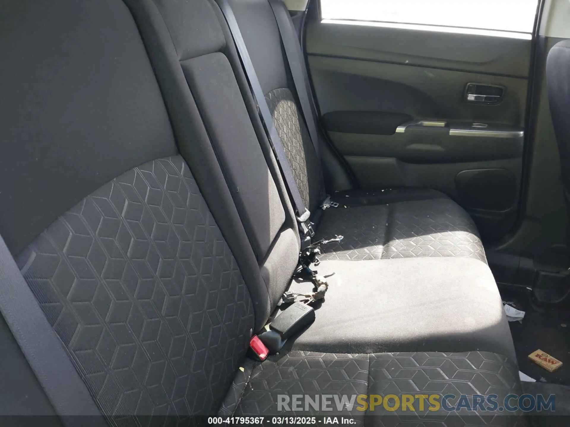 8 fotografías del automóvil dañado JA4ARUAU2MU018656 MITSUBISHI OUTLANDER SPORT 2021
