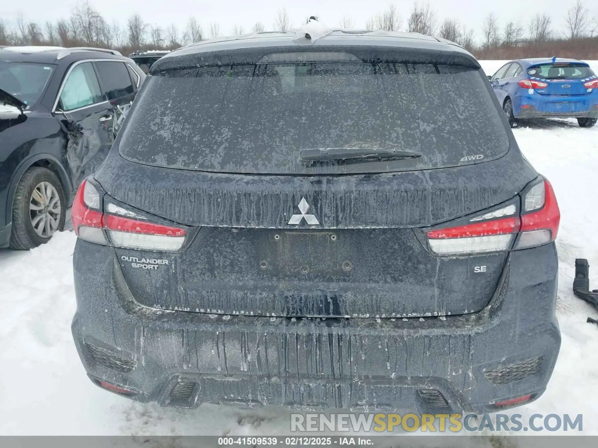 17 fotografías del automóvil dañado JA4ARUAU2MU019029 MITSUBISHI OUTLANDER SPORT 2021