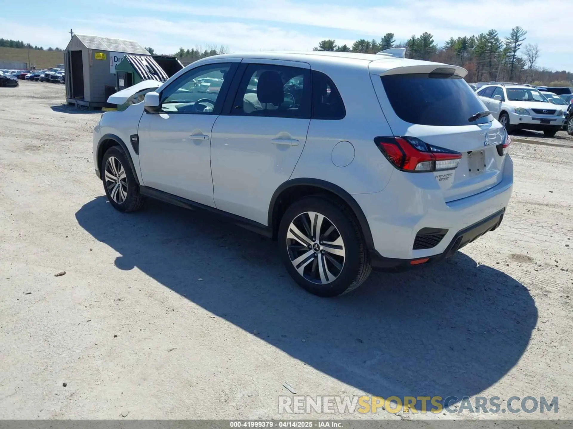 3 fotografías del automóvil dañado JA4ARUAU4MU001681 MITSUBISHI OUTLANDER SPORT 2021