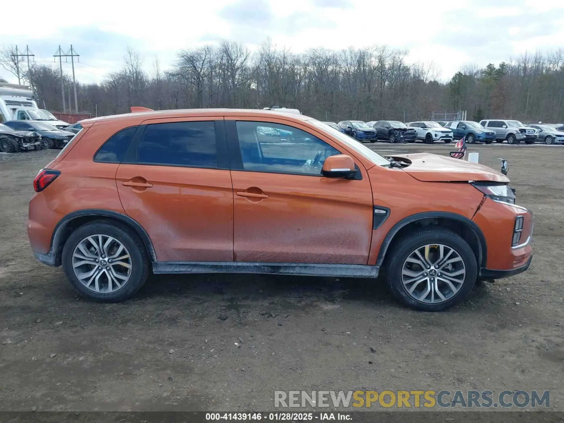 13 fotografías del automóvil dañado JA4ARUAU4MU021607 MITSUBISHI OUTLANDER SPORT 2021