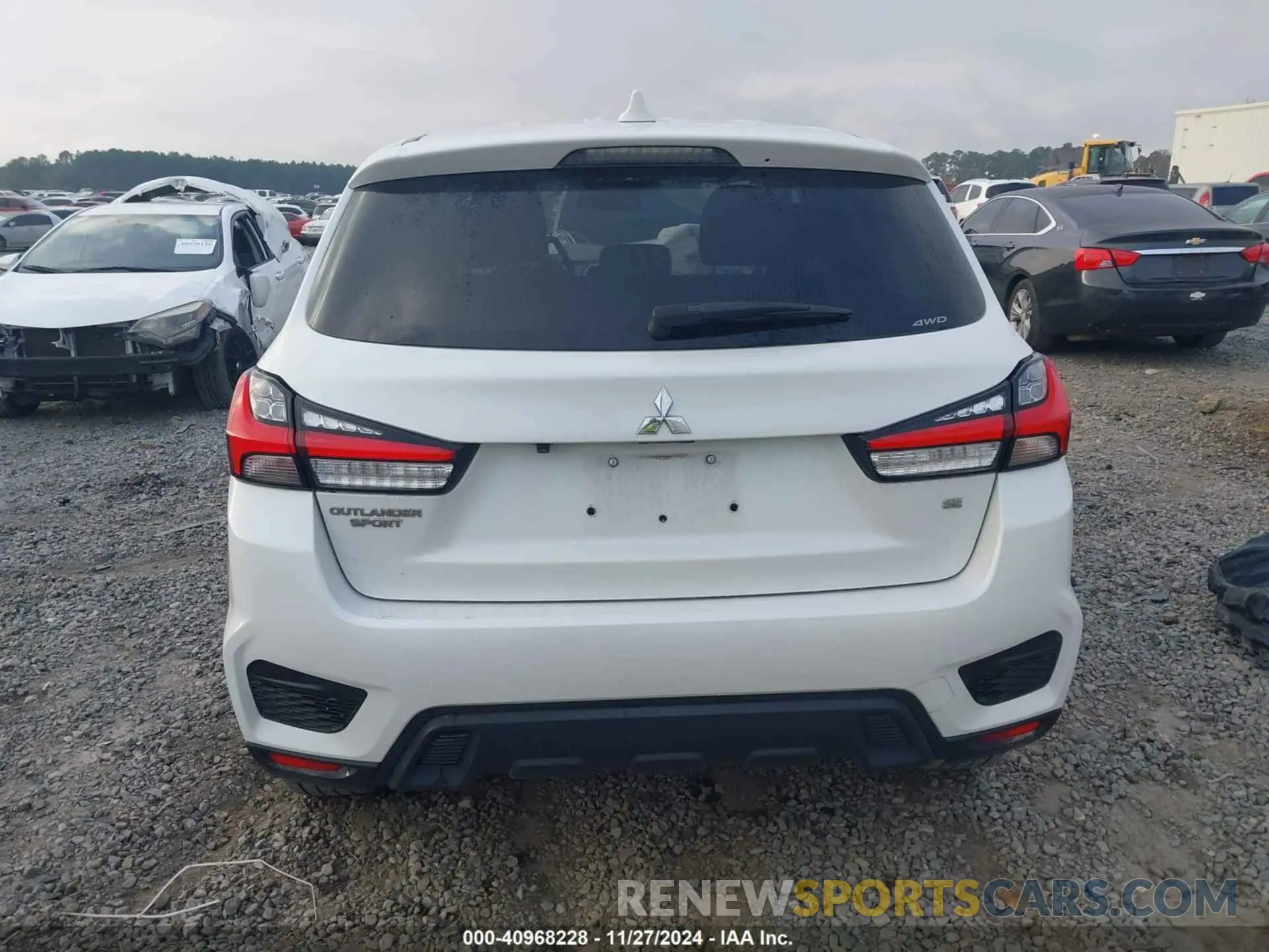 16 fotografías del automóvil dañado JA4ARUAU5MU019400 MITSUBISHI OUTLANDER SPORT 2021