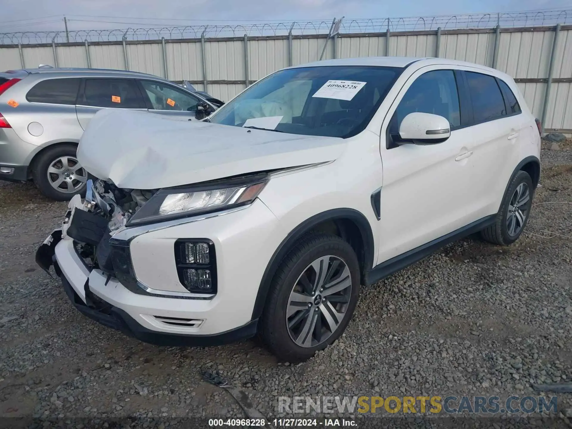 2 fotografías del automóvil dañado JA4ARUAU5MU019400 MITSUBISHI OUTLANDER SPORT 2021