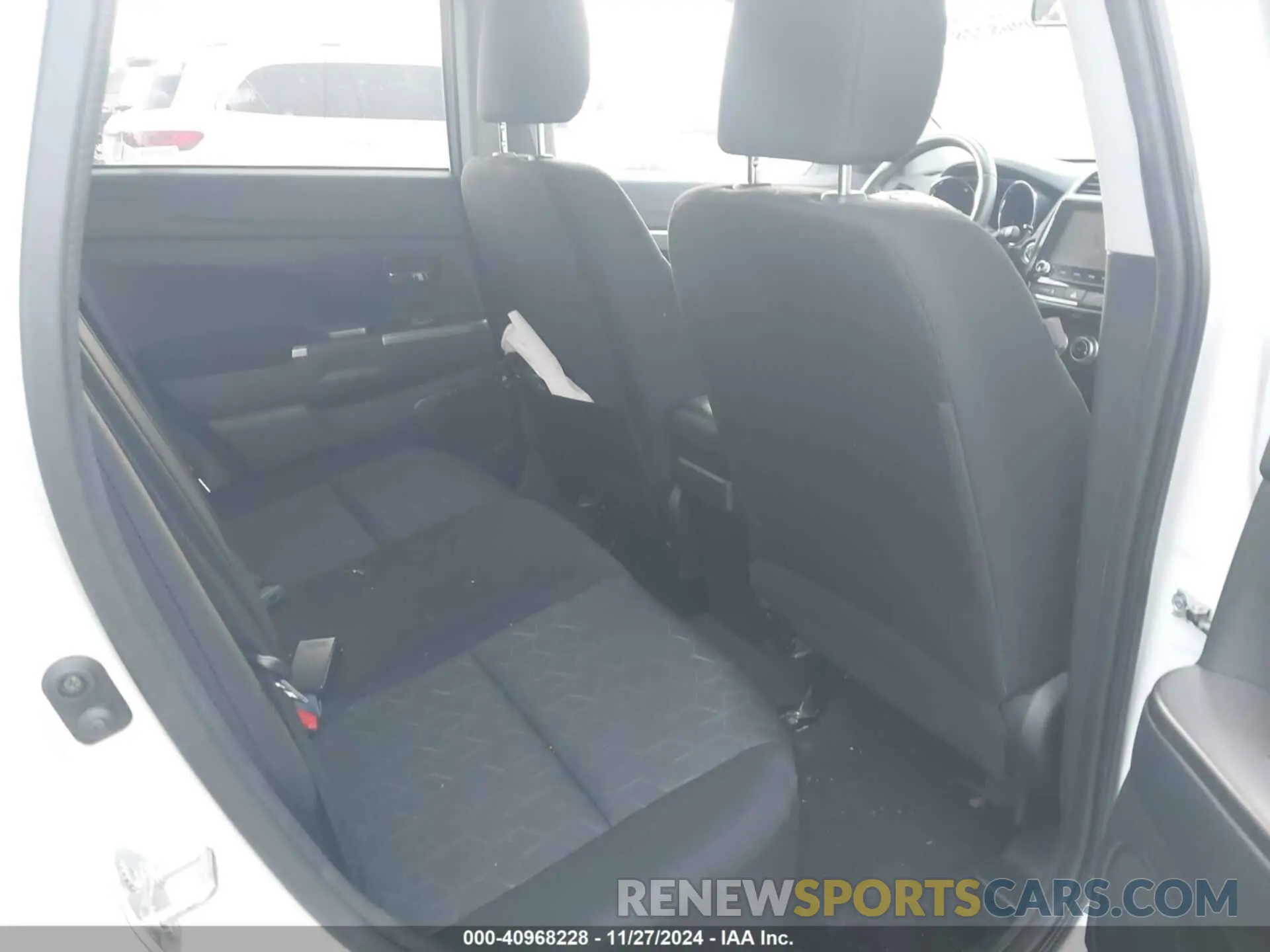 8 fotografías del automóvil dañado JA4ARUAU5MU019400 MITSUBISHI OUTLANDER SPORT 2021