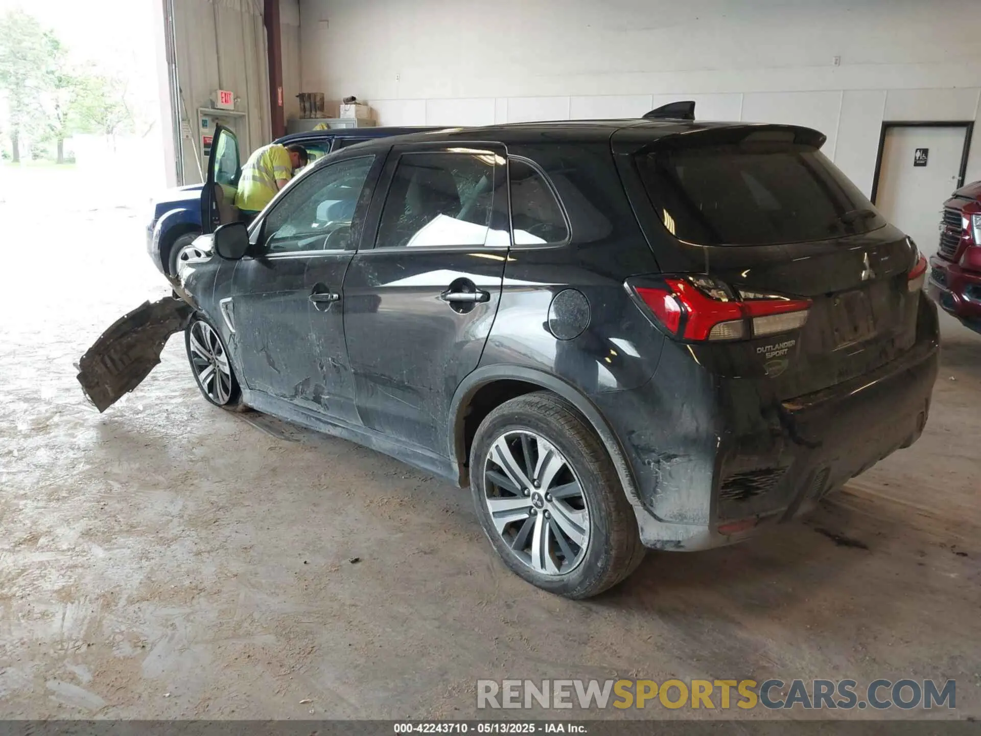 3 fotografías del automóvil dañado JA4ARUAU6MU011483 MITSUBISHI OUTLANDER SPORT 2021