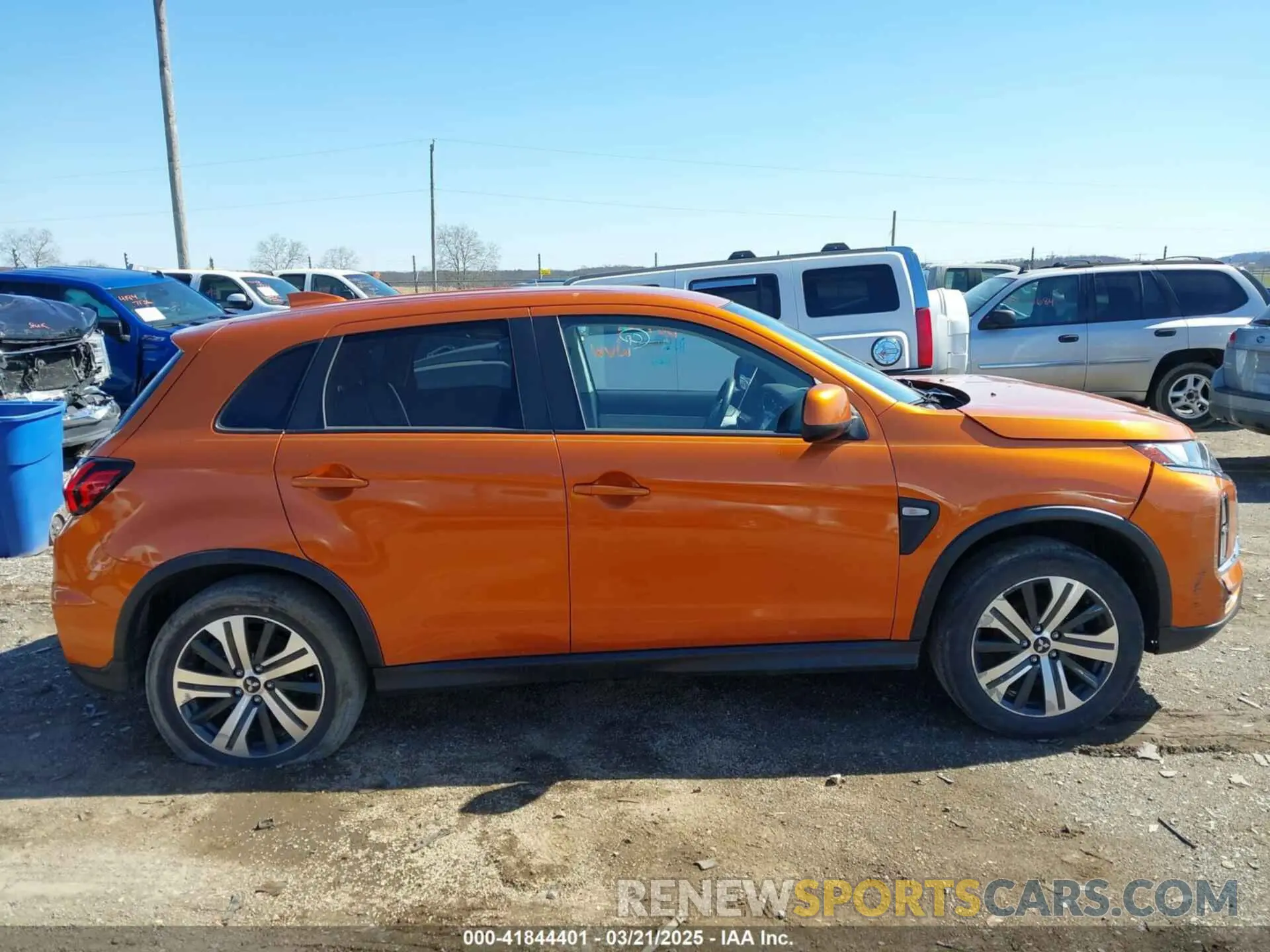13 fotografías del automóvil dañado JA4ARUAU7MU006454 MITSUBISHI OUTLANDER SPORT 2021