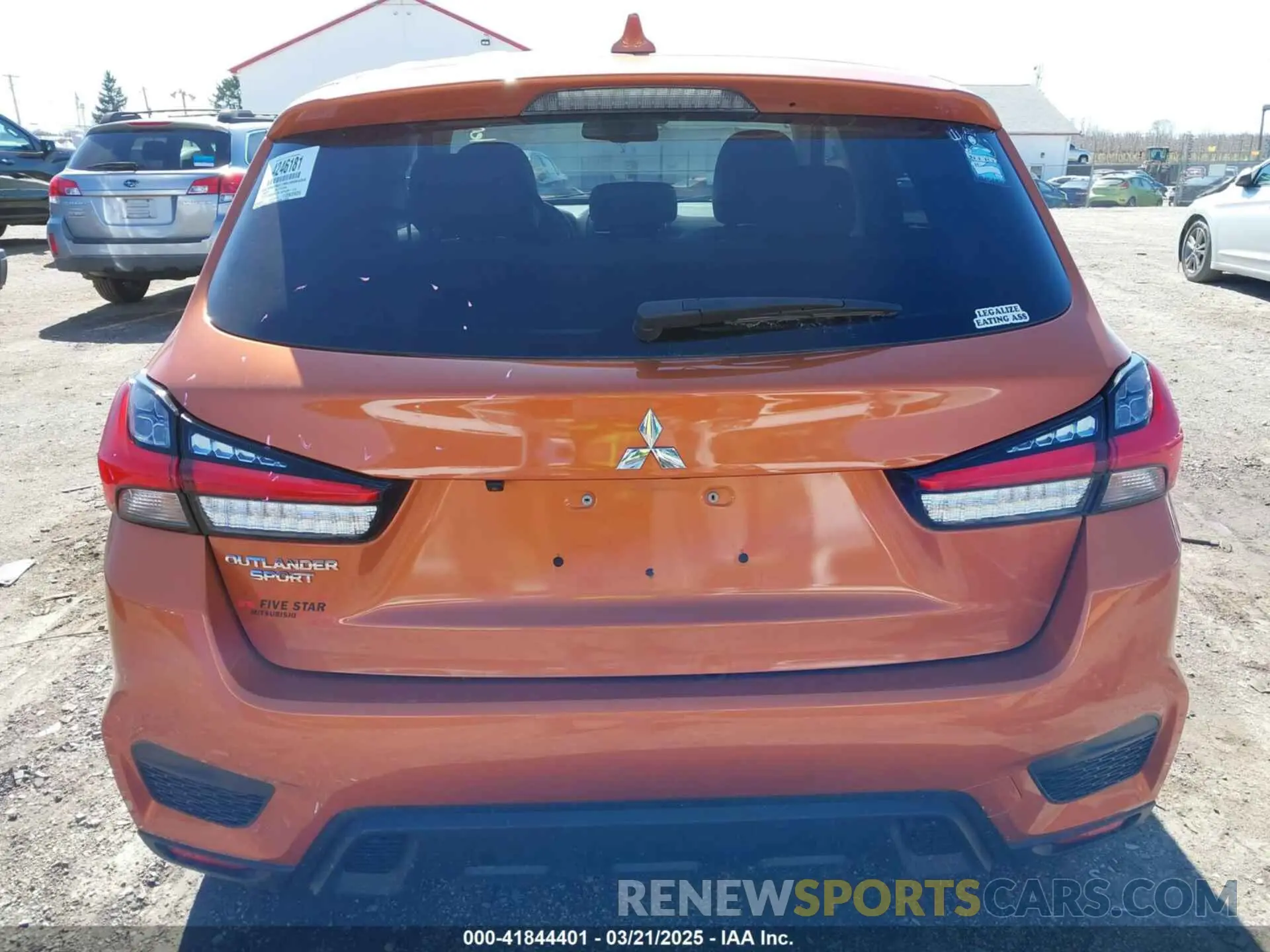 16 fotografías del automóvil dañado JA4ARUAU7MU006454 MITSUBISHI OUTLANDER SPORT 2021